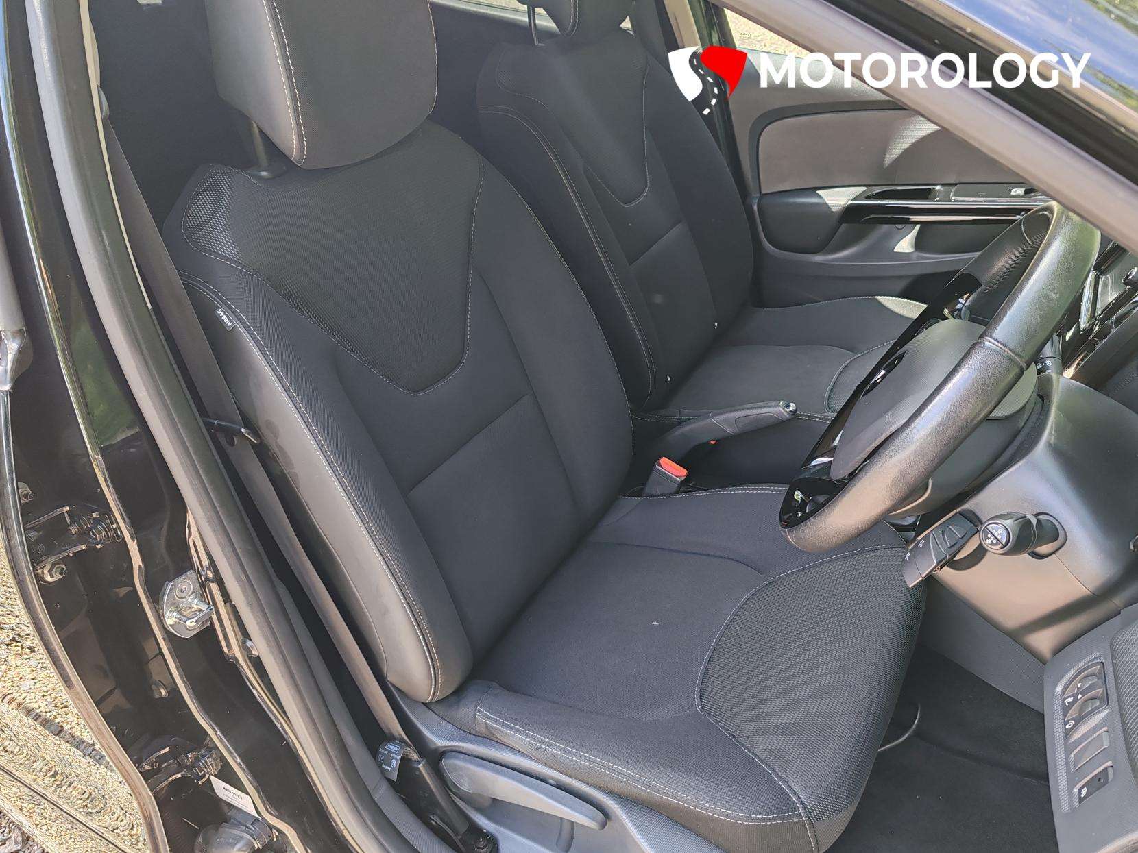 2014 RENAULT CLIO 2014 RENAULT CLIO