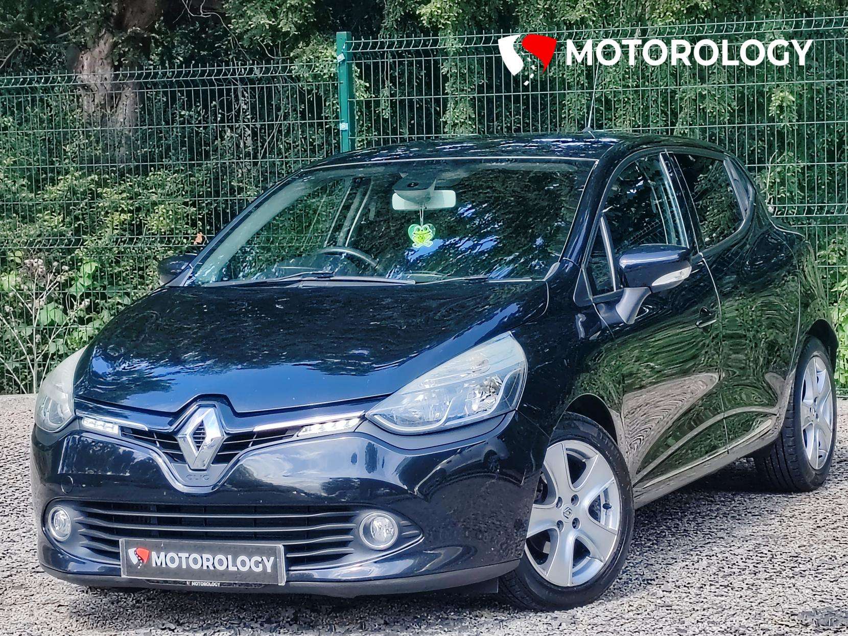 A 2014 RENAULT CLIO 0.9 TCe Dynamique MediaNav Hatchback 5dr Petrol Manual Euro 5 (s/s) (90 ps) A 2014 RENAULT CLIO 0.9 TCe Dynamique MediaNav Hatchback 5dr Petrol Manual Euro 5 (s/s) (90 ps)
