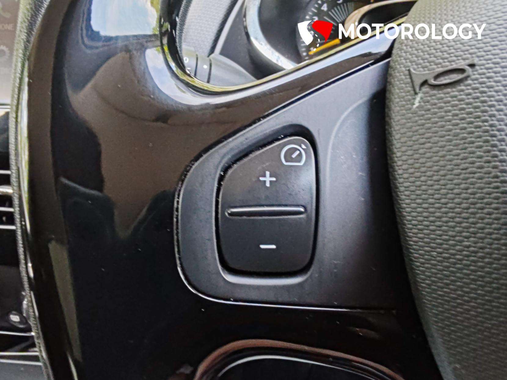 2014 RENAULT CLIO 2014 RENAULT CLIO