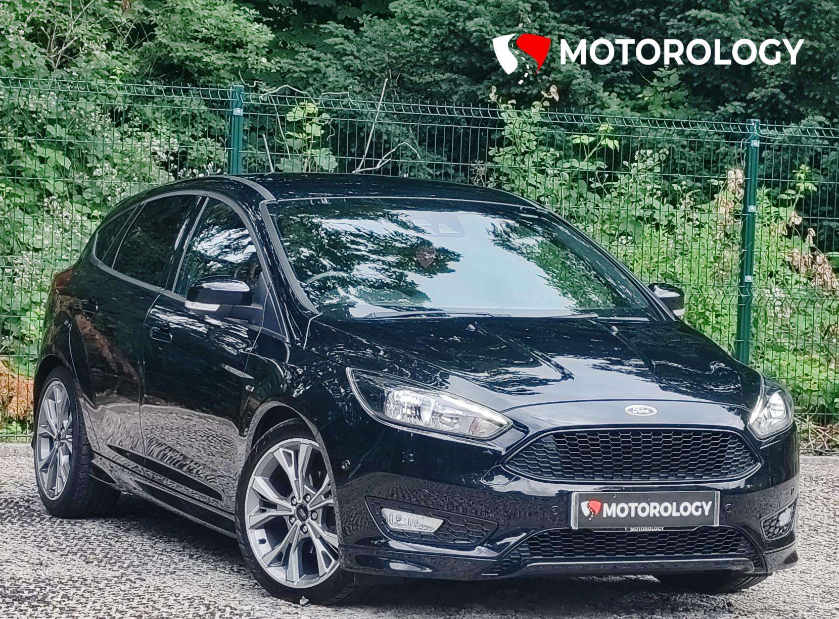 A 2017 FORD FOCUS 1.5 TDCi ST-Line Hatchback 5dr Diesel Powershift Euro 6 (s/s) (120 ps) A 2017 FORD FOCUS 1.5 TDCi ST-Line Hatchback 5dr Diesel Powershift Euro 6 (s/s) (120 ps)