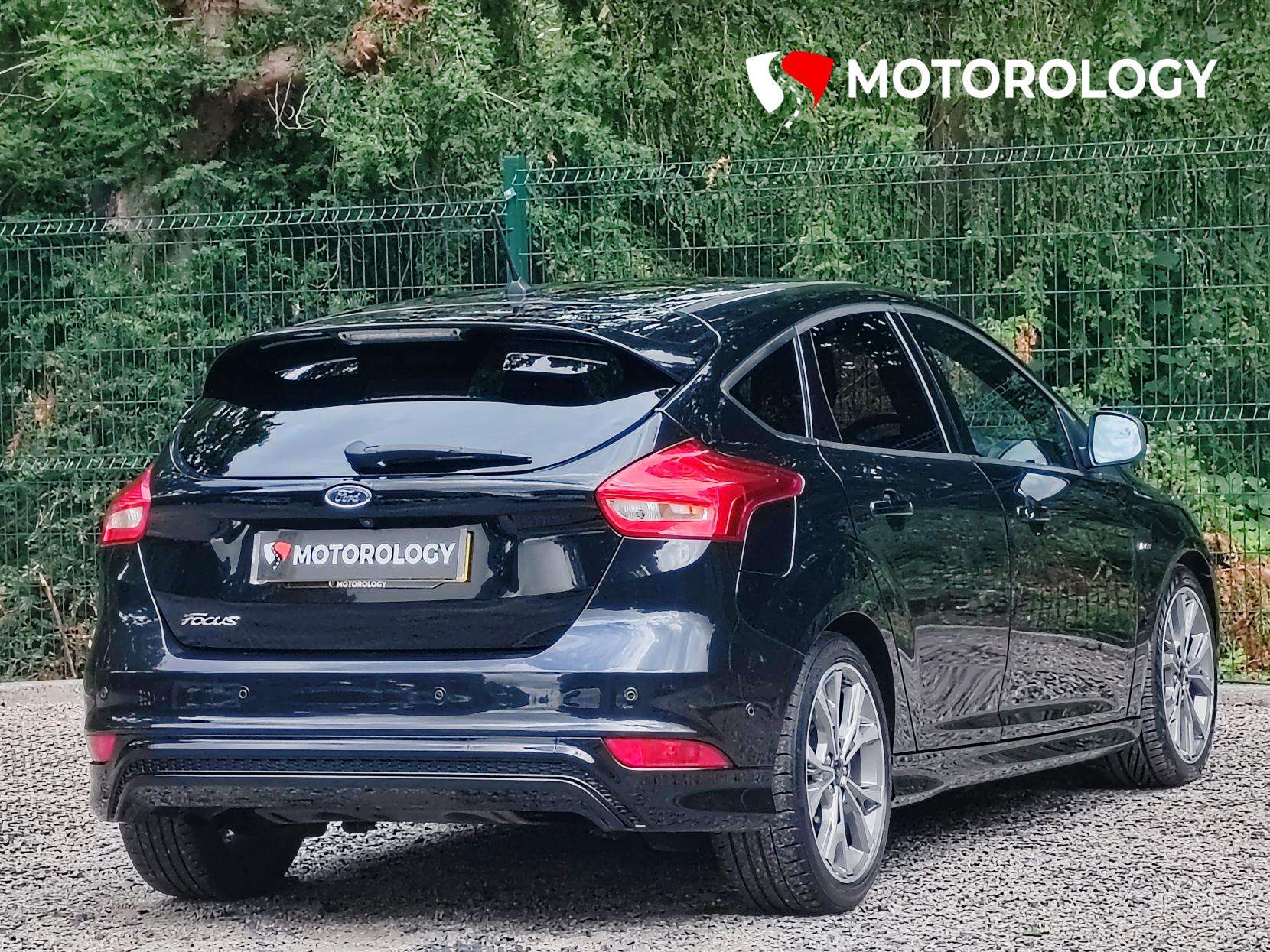 A 2017 FORD FOCUS 1.5 TDCi ST-Line Hatchback 5dr Diesel Powershift Euro 6 (s/s) (120 ps) A 2017 FORD FOCUS 1.5 TDCi ST-Line Hatchback 5dr Diesel Powershift Euro 6 (s/s) (120 ps)