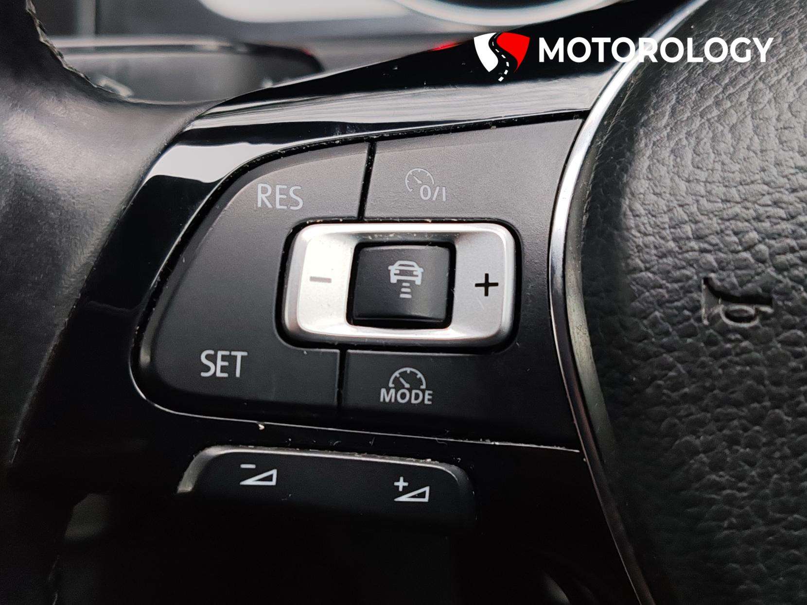 2017 VOLKSWAGEN GOLF 2017 VOLKSWAGEN GOLF