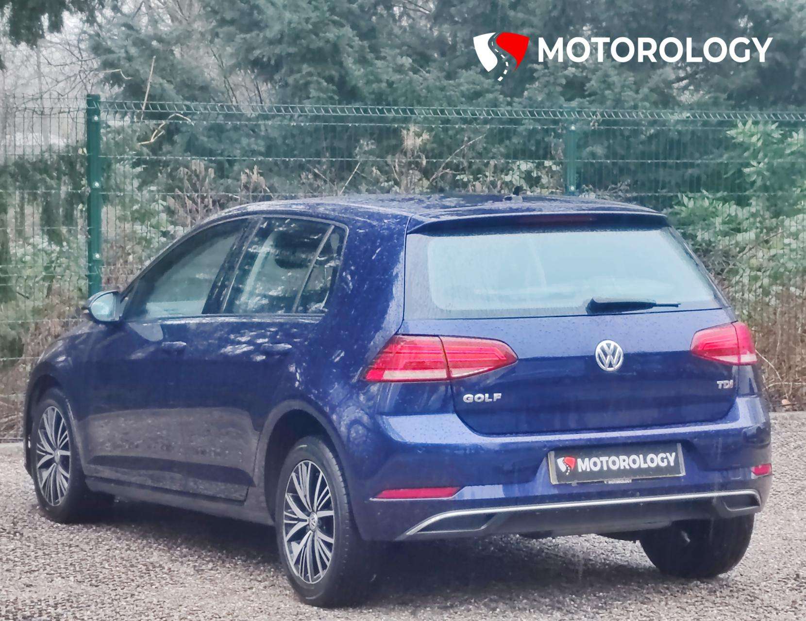 A 2017 VOLKSWAGEN GOLF 1.6 TDI SE Nav Hatchback 5dr Diesel DSG Euro 6 (s/s) (115 ps) A 2017 VOLKSWAGEN GOLF 1.6 TDI SE Nav Hatchback 5dr Diesel DSG Euro 6 (s/s) (115 ps)