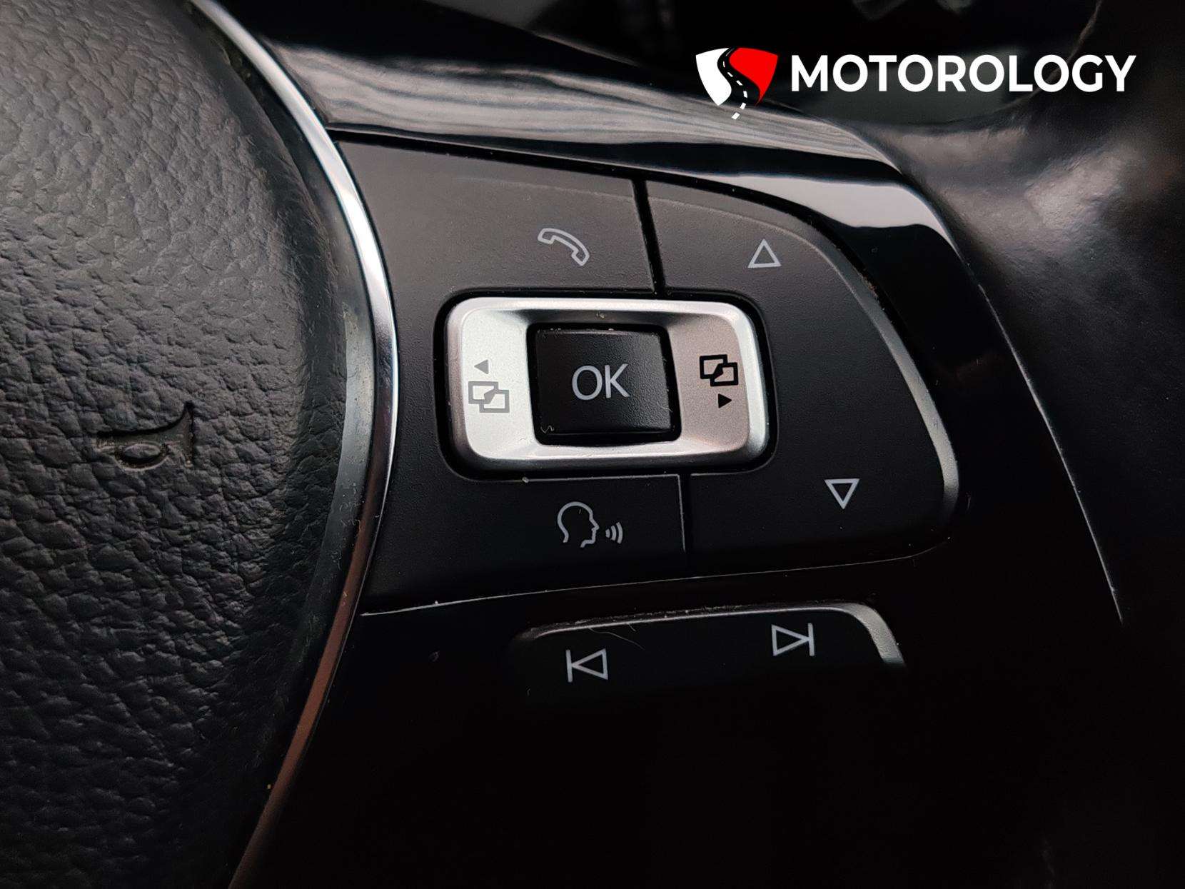 2017 VOLKSWAGEN GOLF 2017 VOLKSWAGEN GOLF