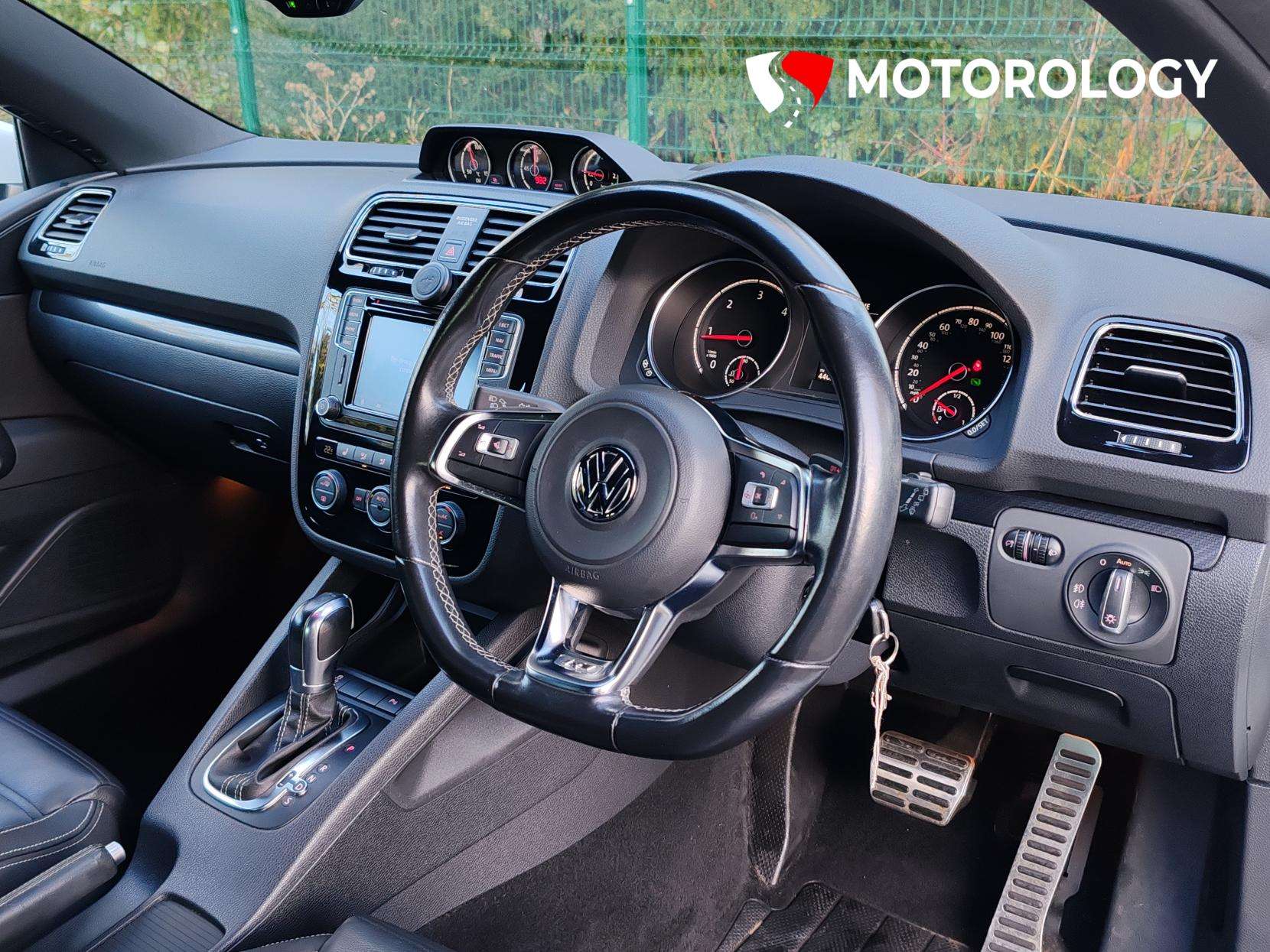 A 2016 VOLKSWAGEN SCIROCCO 2.0 TDI BlueMotion Tech R-Line Hatchback 3dr Diesel DSG Euro 6 (s/s) (184 ps) A 2016 VOLKSWAGEN SCIROCCO 2.0 TDI BlueMotion Tech R-Line Hatchback 3dr Diesel DSG Euro 6 (s/s) (184 ps)