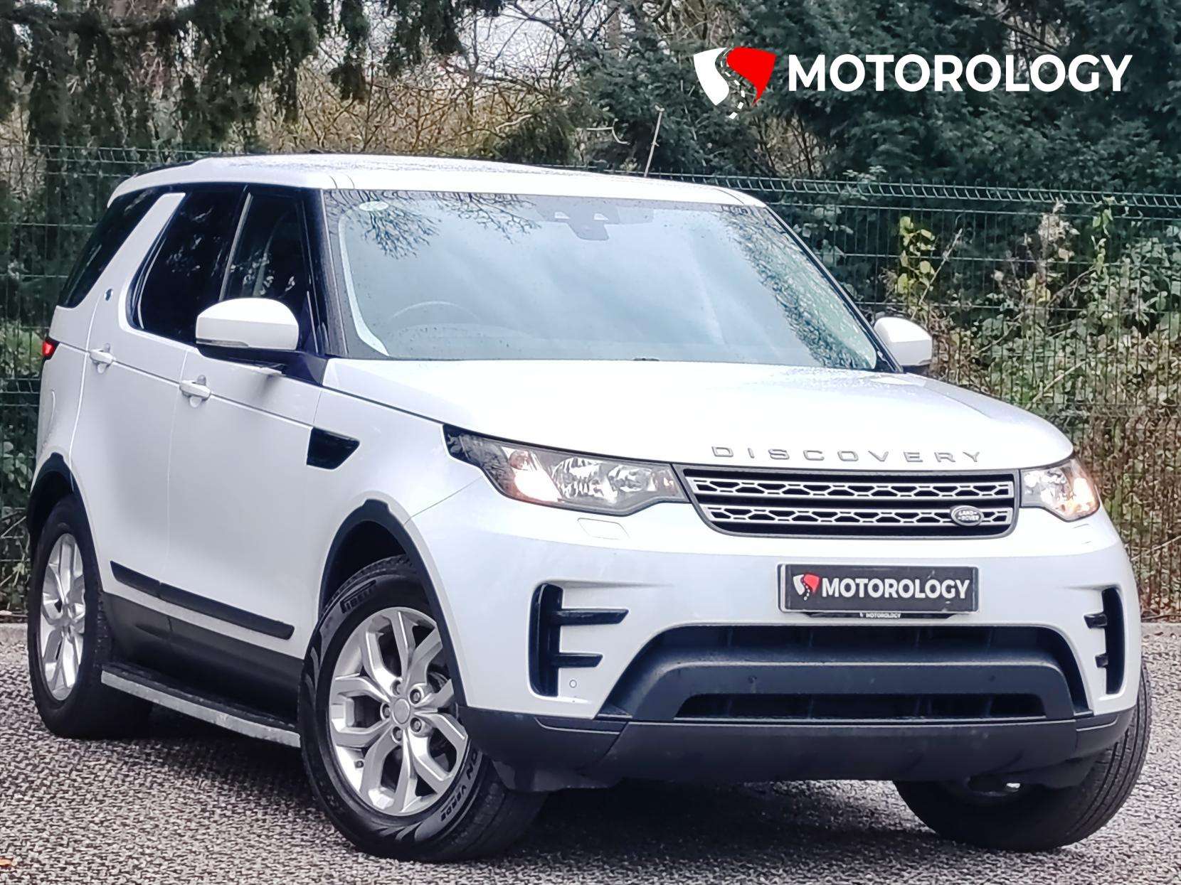 A 2017 LAND ROVER DISCOVERY 2.0 SD4 S SUV 5dr Diesel Auto 4WD Euro 6 (s/s) (240 ps) A 2017 LAND ROVER DISCOVERY 2.0 SD4 S SUV 5dr Diesel Auto 4WD Euro 6 (s/s) (240 ps)