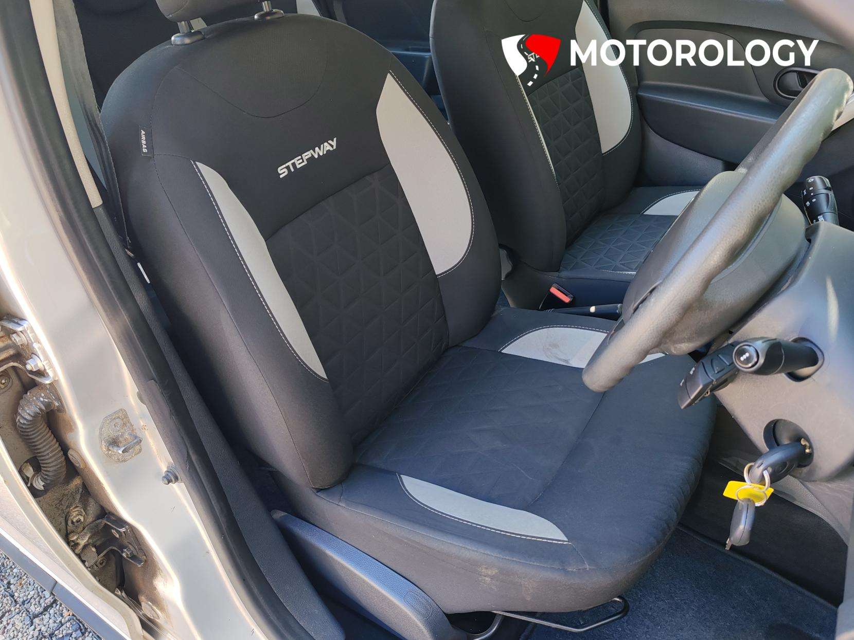 2016 DACIA SANDERO STEPWAY 2016 DACIA SANDERO STEPWAY