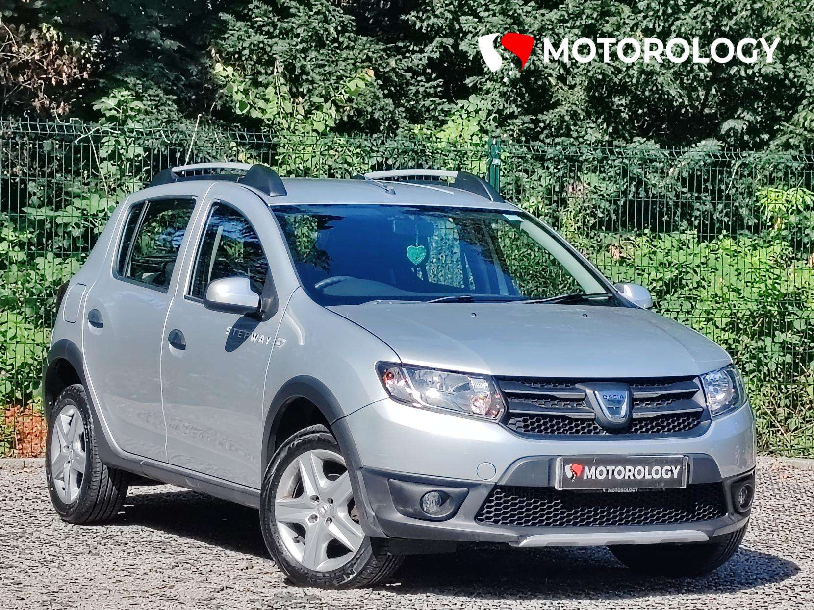A 2016 DACIA SANDERO STEPWAY 0.9 TCe Laureate Hatchback 5dr Petrol Manual Euro 6 (s/s) (90 ps) A 2016 DACIA SANDERO STEPWAY 0.9 TCe Laureate Hatchback 5dr Petrol Manual Euro 6 (s/s) (90 ps)