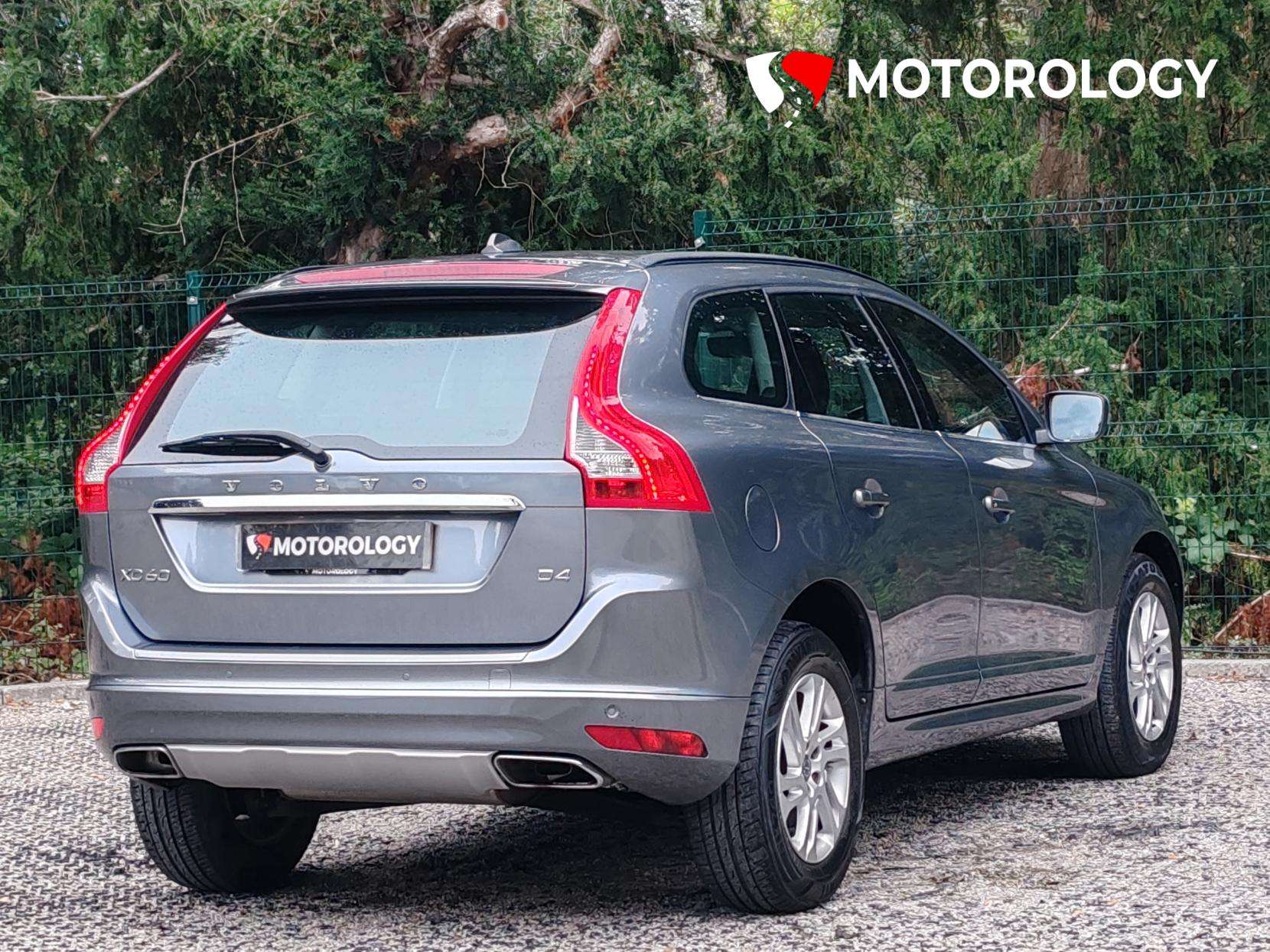A 2016 VOLVO XC60 2.0 D4 SE Nav SUV 5dr Diesel Manual Euro 6 (s/s) (190 ps) A 2016 VOLVO XC60 2.0 D4 SE Nav SUV 5dr Diesel Manual Euro 6 (s/s) (190 ps)