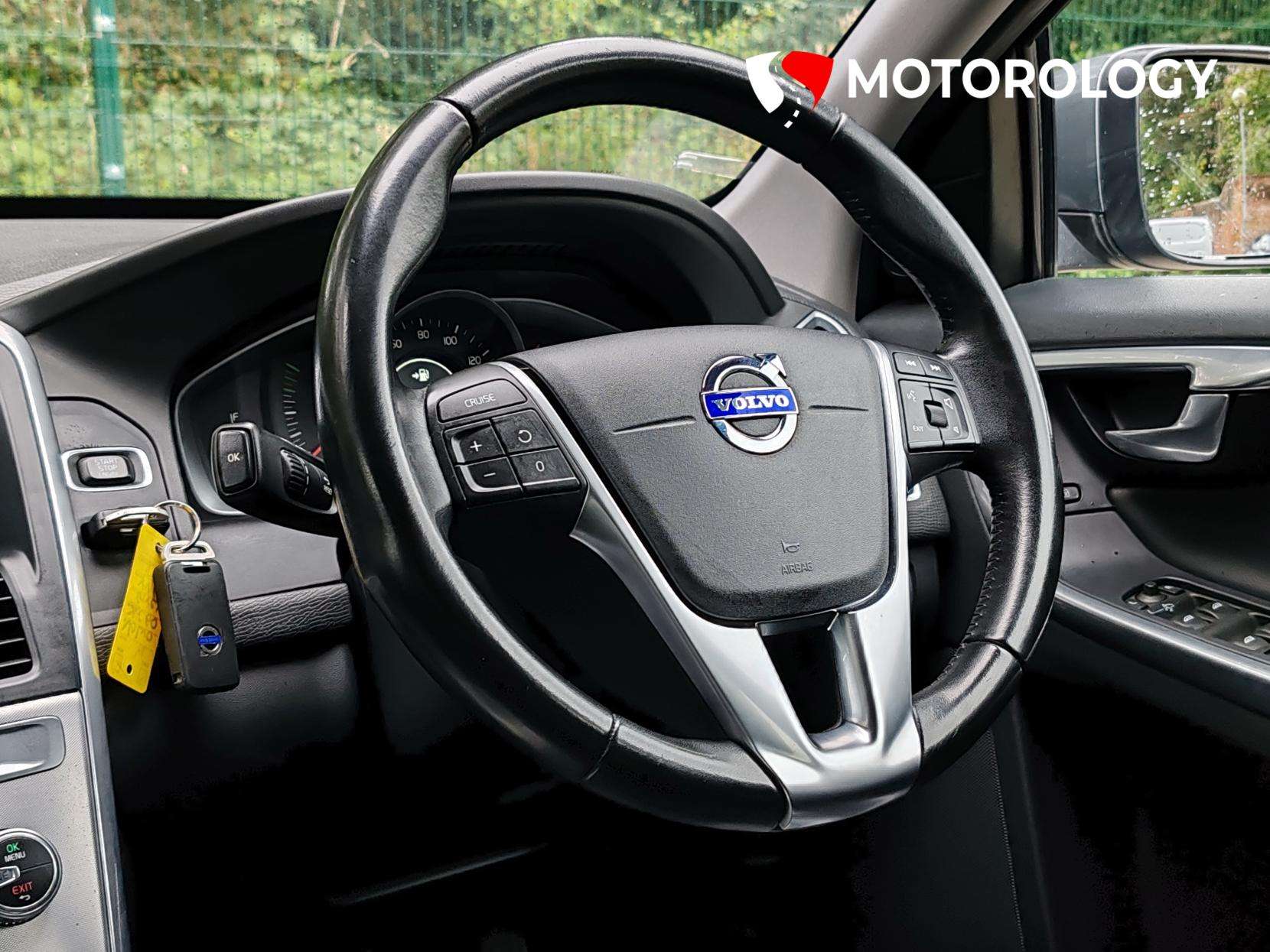 2016 VOLVO XC60 2016 VOLVO XC60