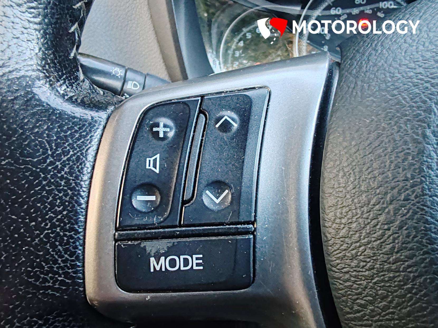 2016 TOYOTA YARIS 2016 TOYOTA YARIS