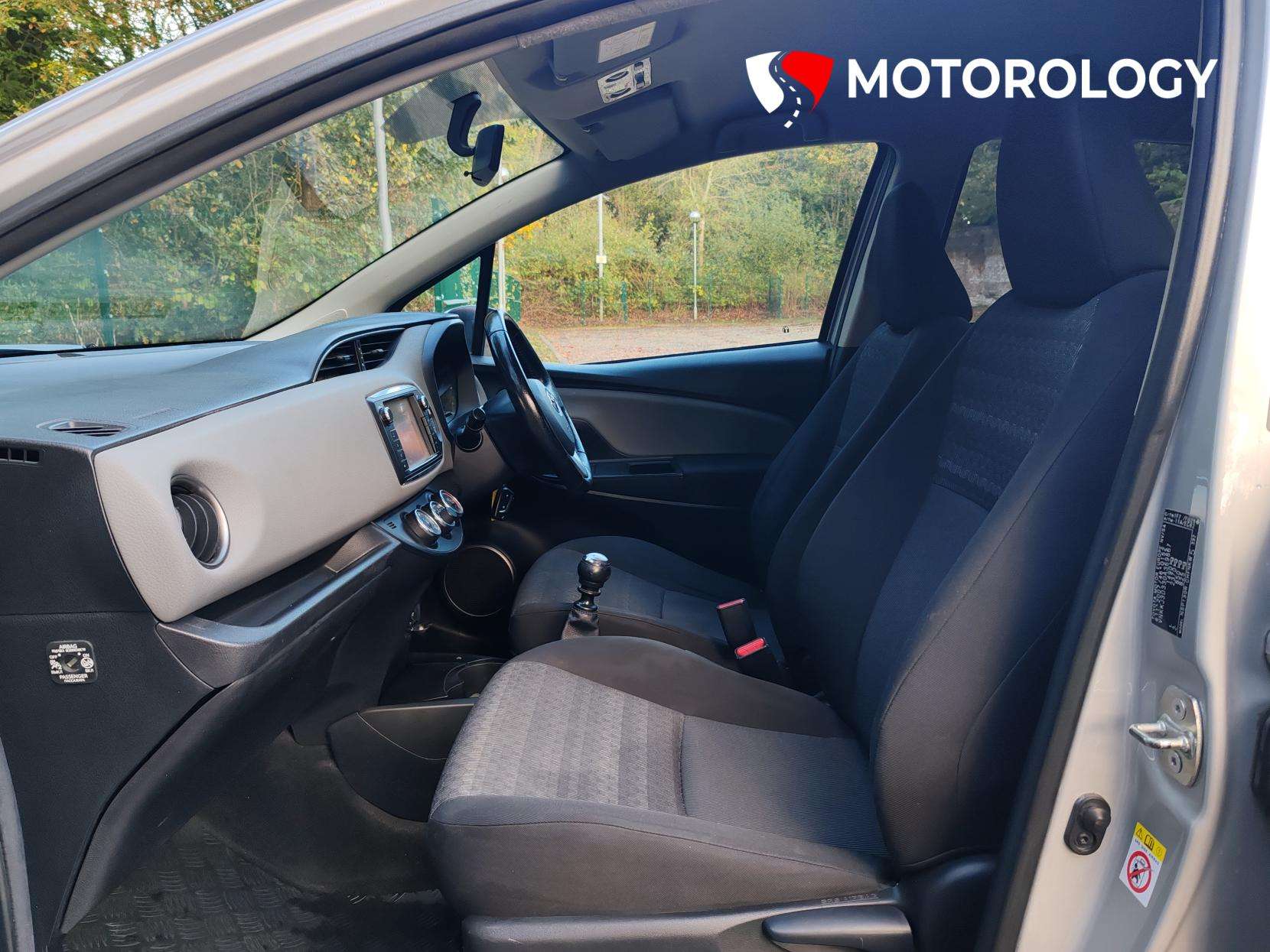 2016 TOYOTA YARIS 2016 TOYOTA YARIS