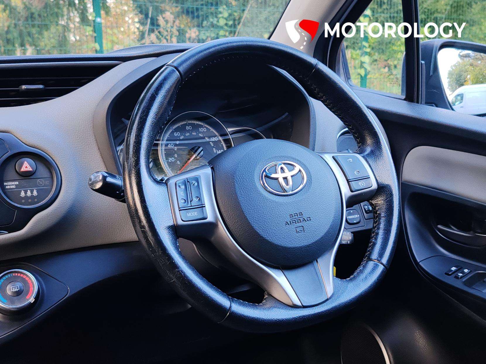 2016 TOYOTA YARIS 2016 TOYOTA YARIS