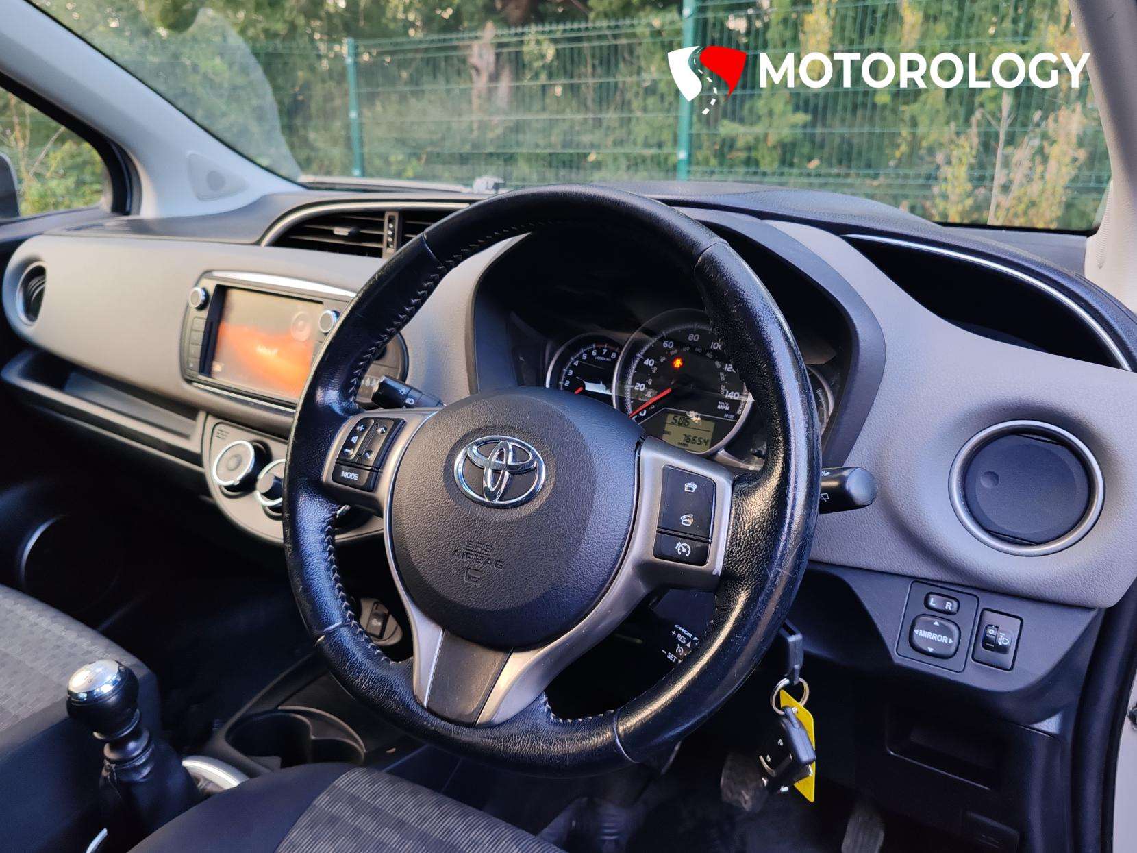 2016 TOYOTA YARIS 2016 TOYOTA YARIS