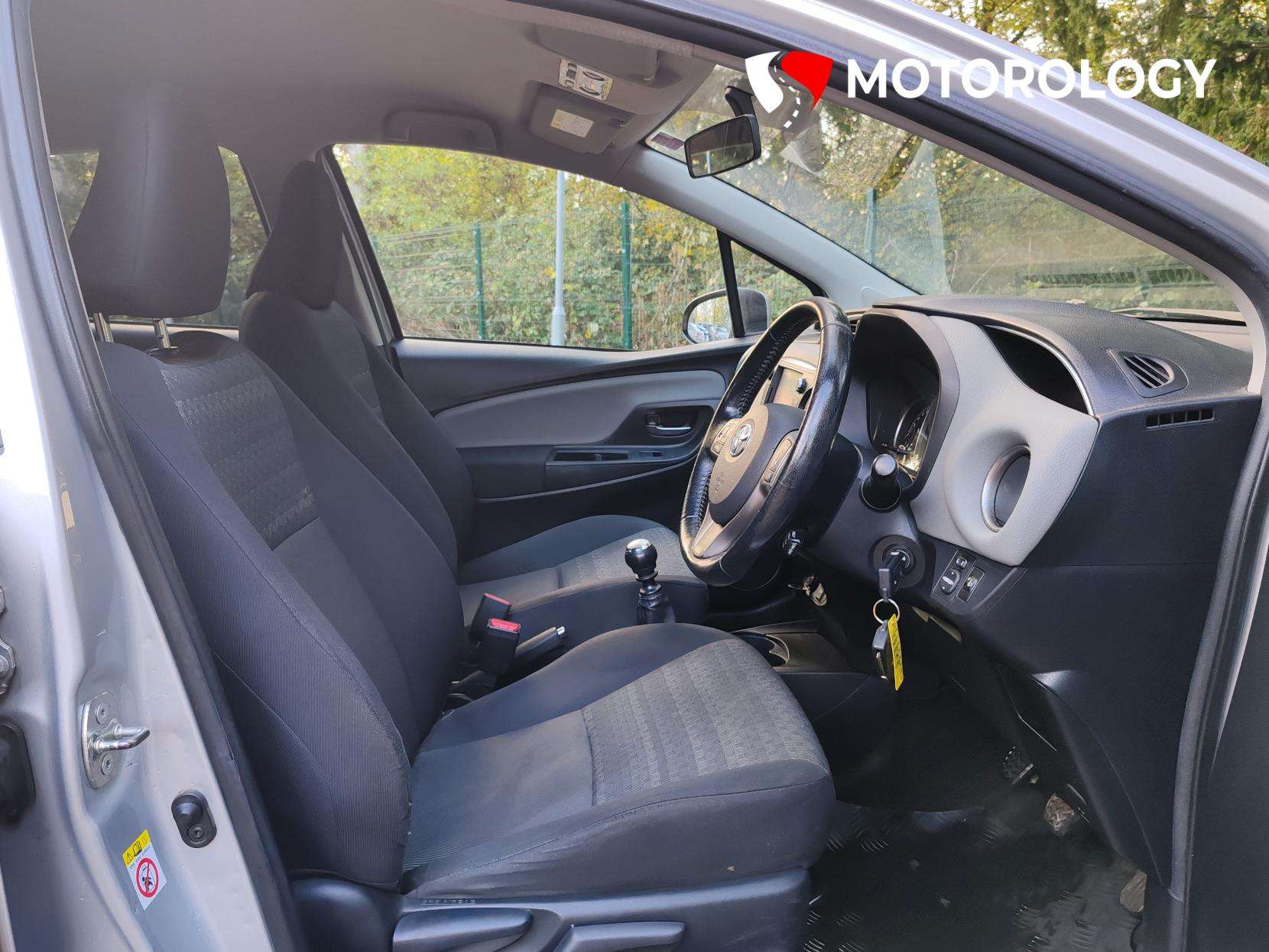 2016 TOYOTA YARIS 2016 TOYOTA YARIS