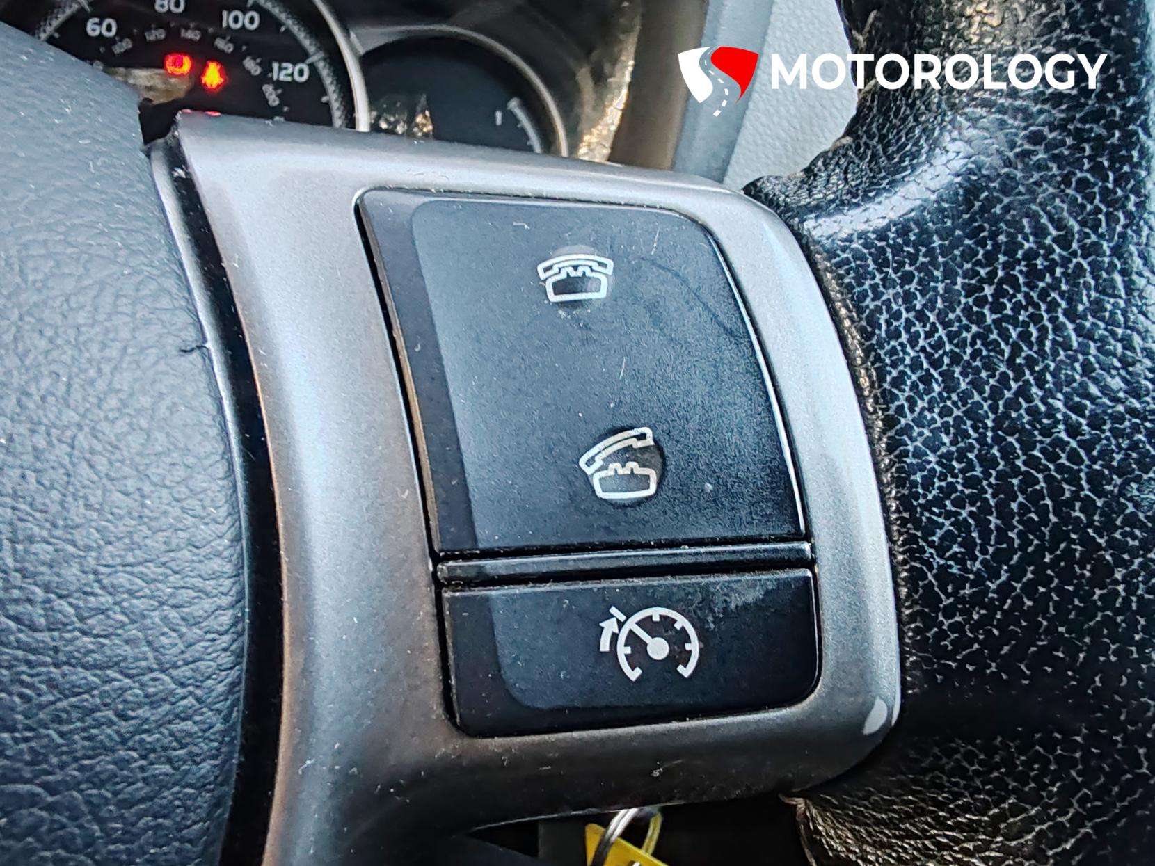 2016 TOYOTA YARIS 2016 TOYOTA YARIS