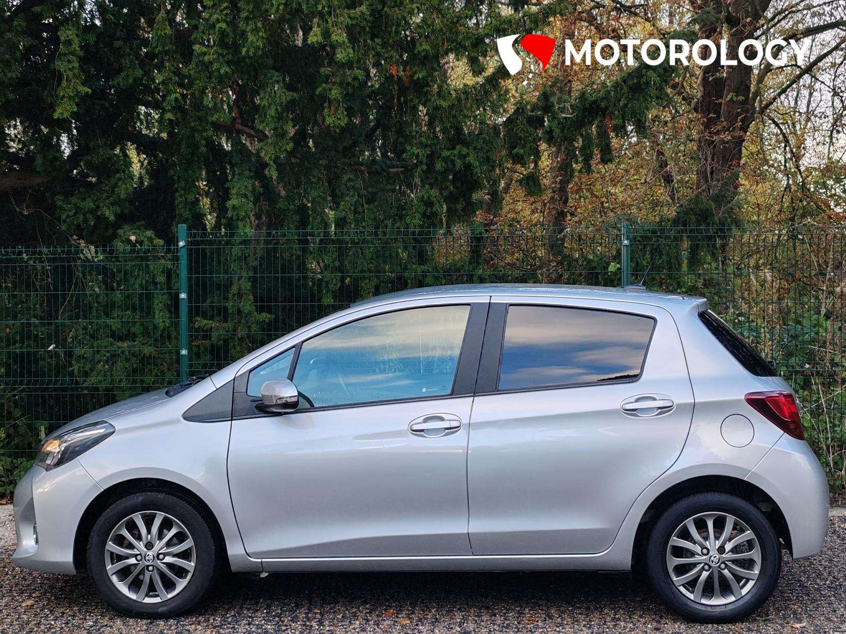 2016 TOYOTA YARIS 2016 TOYOTA YARIS