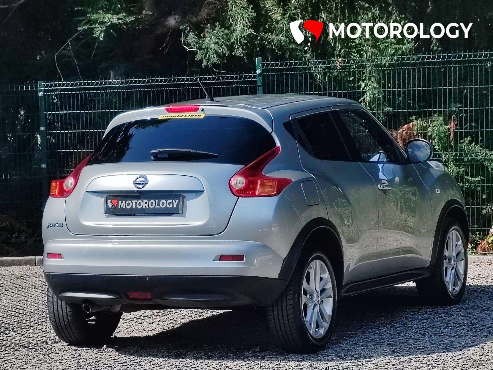 A 2013 NISSAN JUKE 1.6 Acenta Premium SUV 5dr Petrol Manual Euro 5 (s/s) (117 ps) A 2013 NISSAN JUKE 1.6 Acenta Premium SUV 5dr Petrol Manual Euro 5 (s/s) (117 ps)