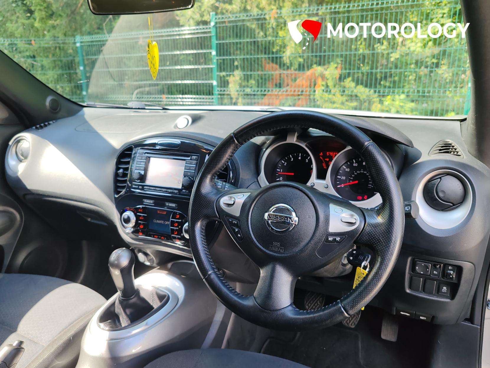 A 2013 NISSAN JUKE 1.6 Acenta Premium SUV 5dr Petrol Manual Euro 5 (s/s) (117 ps) A 2013 NISSAN JUKE 1.6 Acenta Premium SUV 5dr Petrol Manual Euro 5 (s/s) (117 ps)