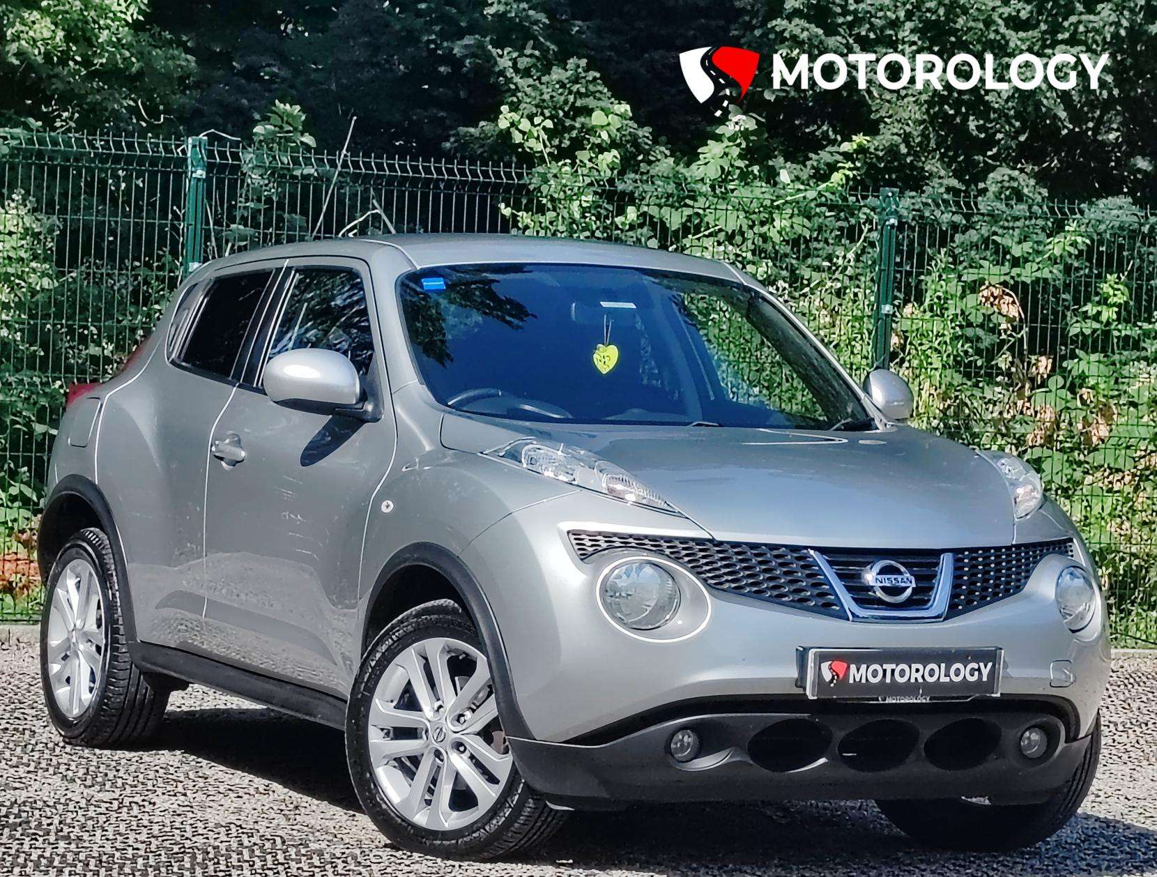 A 2013 NISSAN JUKE 1.6 Acenta Premium SUV 5dr Petrol Manual Euro 5 (s/s) (117 ps) A 2013 NISSAN JUKE 1.6 Acenta Premium SUV 5dr Petrol Manual Euro 5 (s/s) (117 ps)
