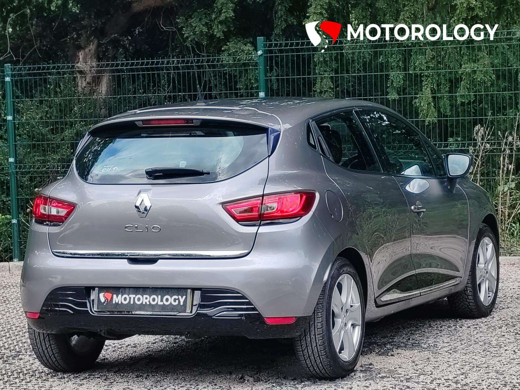 A 2015 RENAULT CLIO 1.2 16V Dynamique Nav Hatchback 5dr Petrol Manual Euro 6 (75 ps) A 2015 RENAULT CLIO 1.2 16V Dynamique Nav Hatchback 5dr Petrol Manual Euro 6 (75 ps)