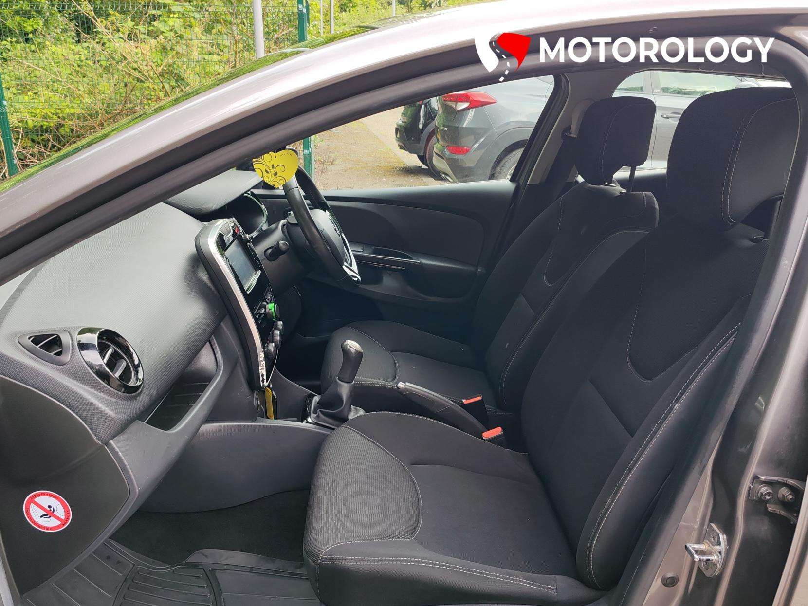2015 RENAULT CLIO 2015 RENAULT CLIO