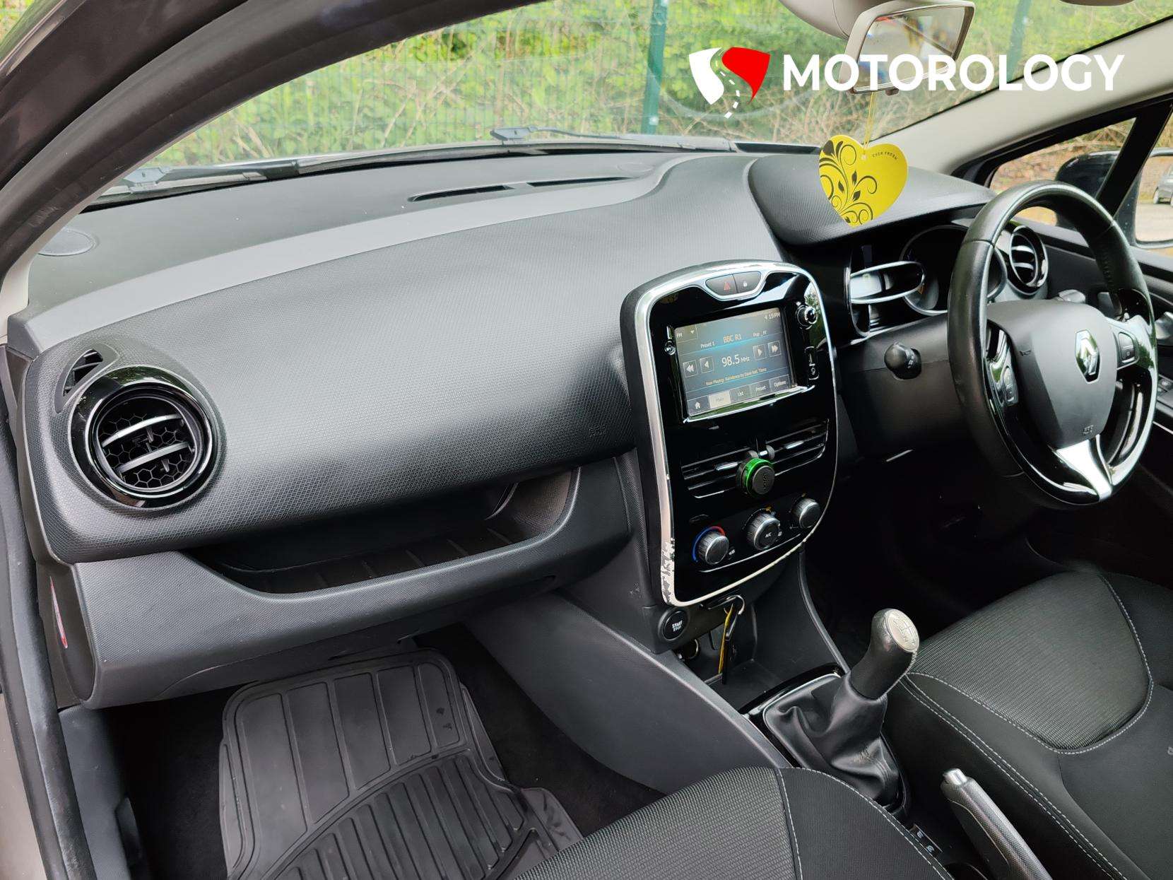 2015 RENAULT CLIO 2015 RENAULT CLIO