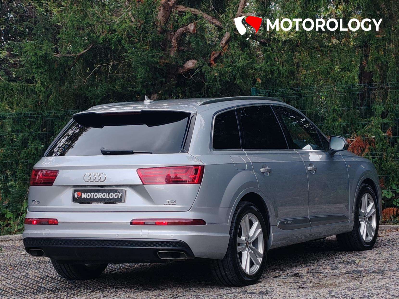 A 2018 AUDI Q7 3.0 TDI V6 S line SUV 5dr Diesel Tiptronic quattro Euro 6 (s/s) (218 ps) A 2018 AUDI Q7 3.0 TDI V6 S line SUV 5dr Diesel Tiptronic quattro Euro 6 (s/s) (218 ps)