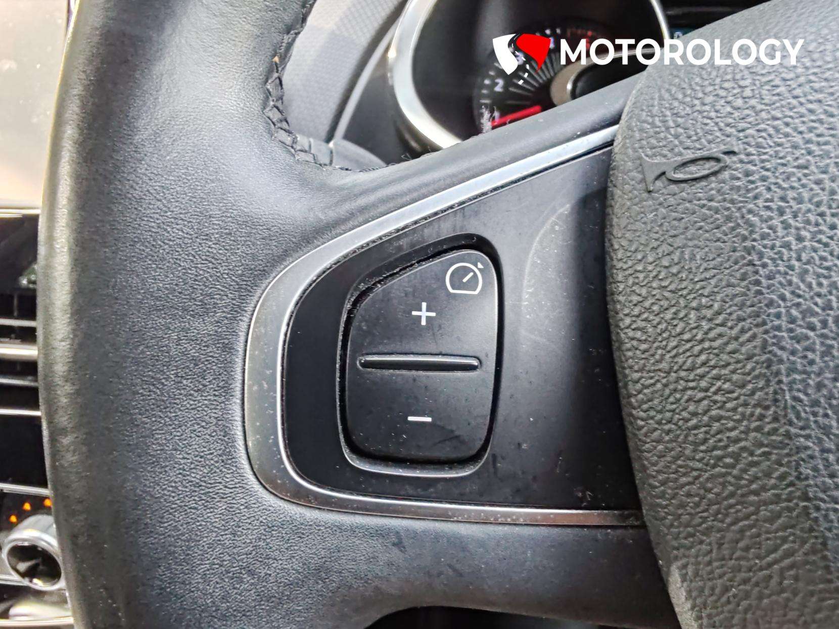 2016 RENAULT CLIO 2016 RENAULT CLIO