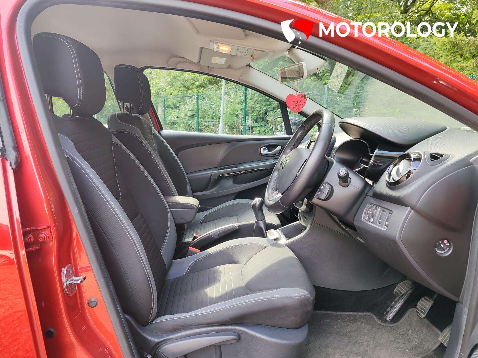 2016 RENAULT CLIO 2016 RENAULT CLIO