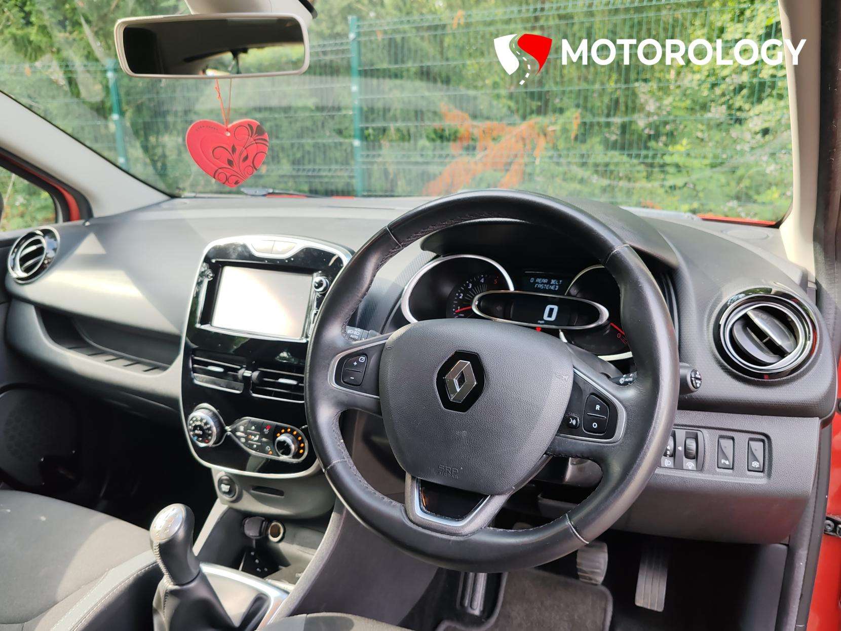 A 2016 RENAULT CLIO 1.5 dCi Dynamique S Nav Hatchback 5dr Diesel Manual Euro 6 (s/s) (90 ps) A 2016 RENAULT CLIO 1.5 dCi Dynamique S Nav Hatchback 5dr Diesel Manual Euro 6 (s/s) (90 ps)