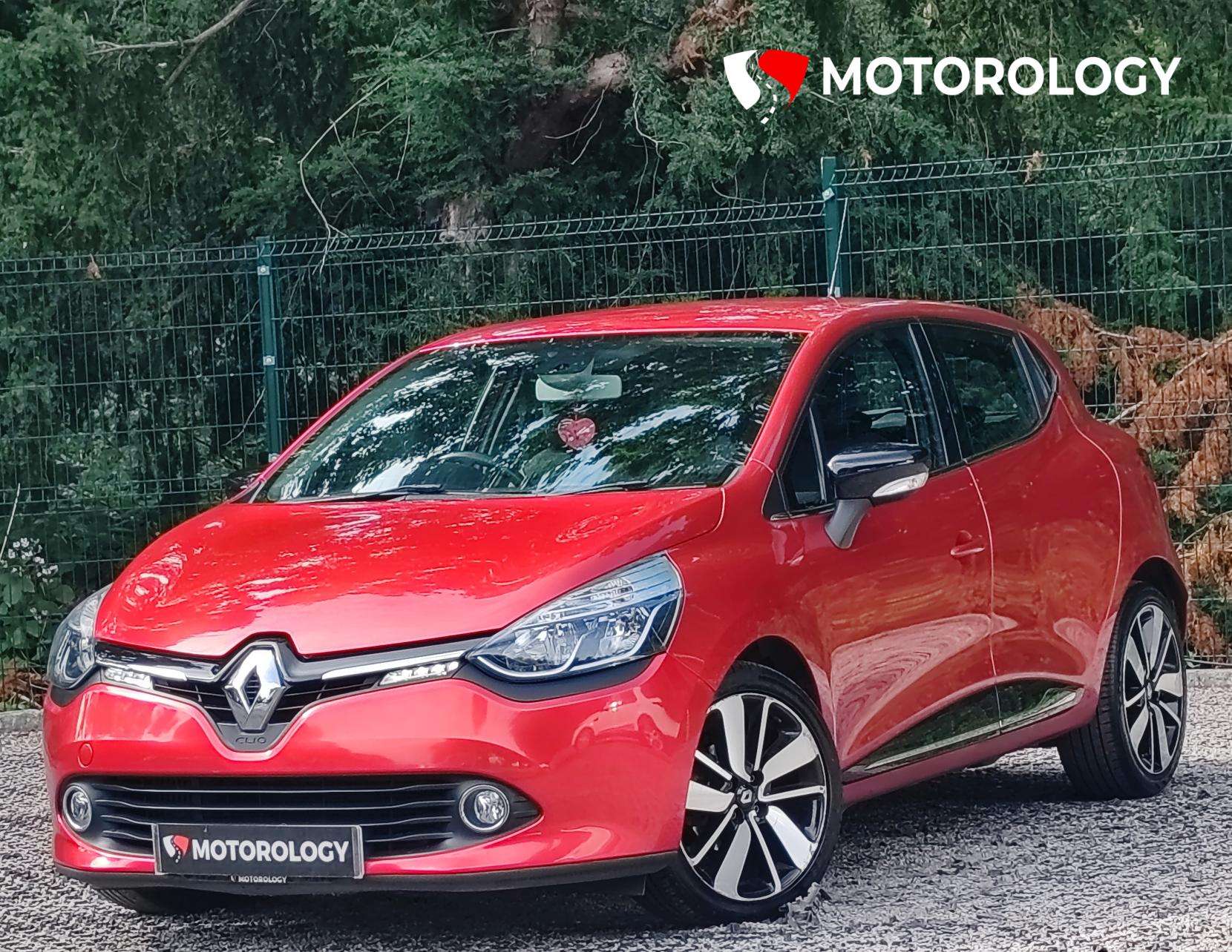 A 2016 RENAULT CLIO 1.5 dCi Dynamique S Nav Hatchback 5dr Diesel Manual Euro 6 (s/s) (90 ps) A 2016 RENAULT CLIO 1.5 dCi Dynamique S Nav Hatchback 5dr Diesel Manual Euro 6 (s/s) (90 ps)