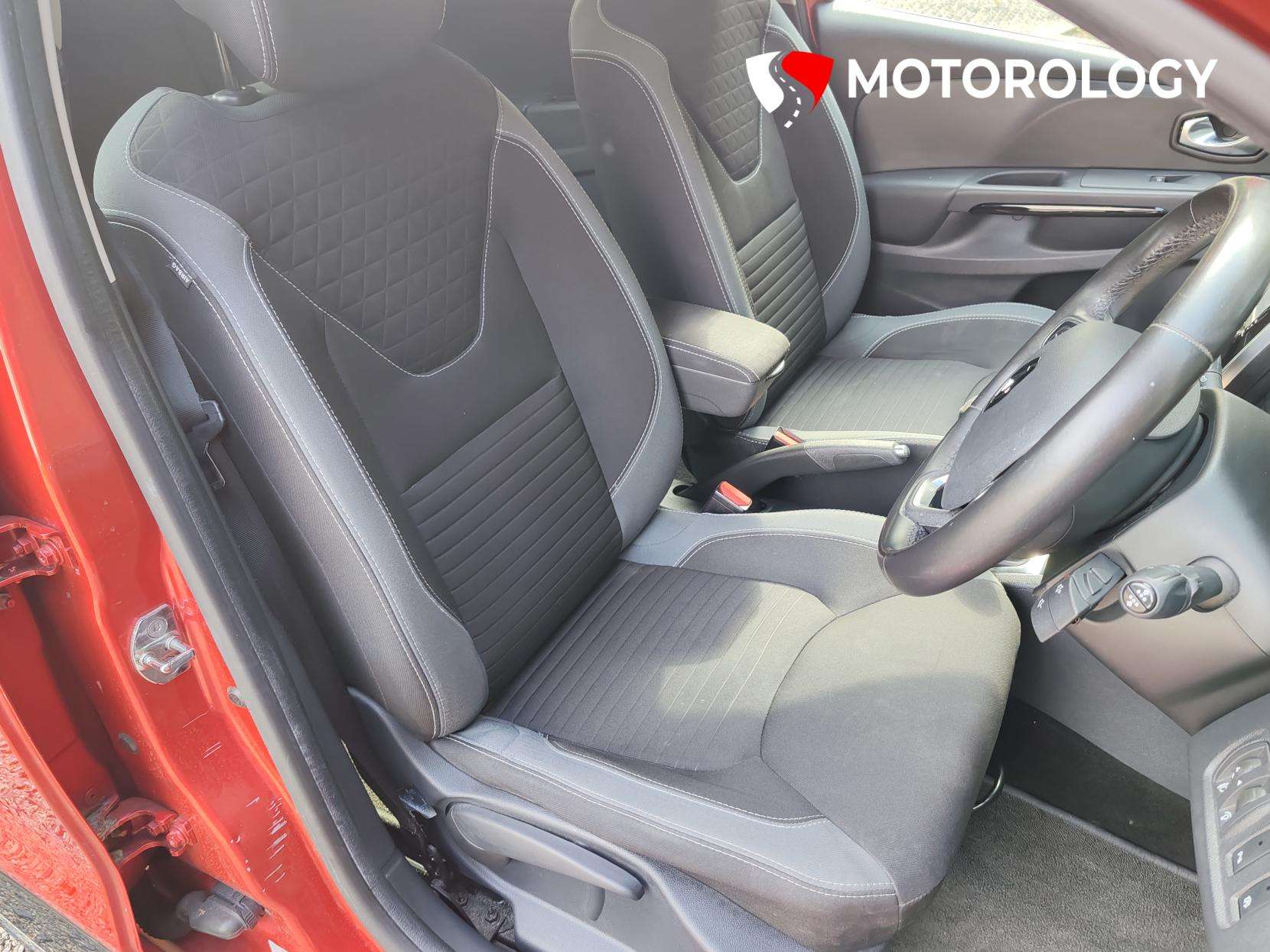 2016 RENAULT CLIO 2016 RENAULT CLIO