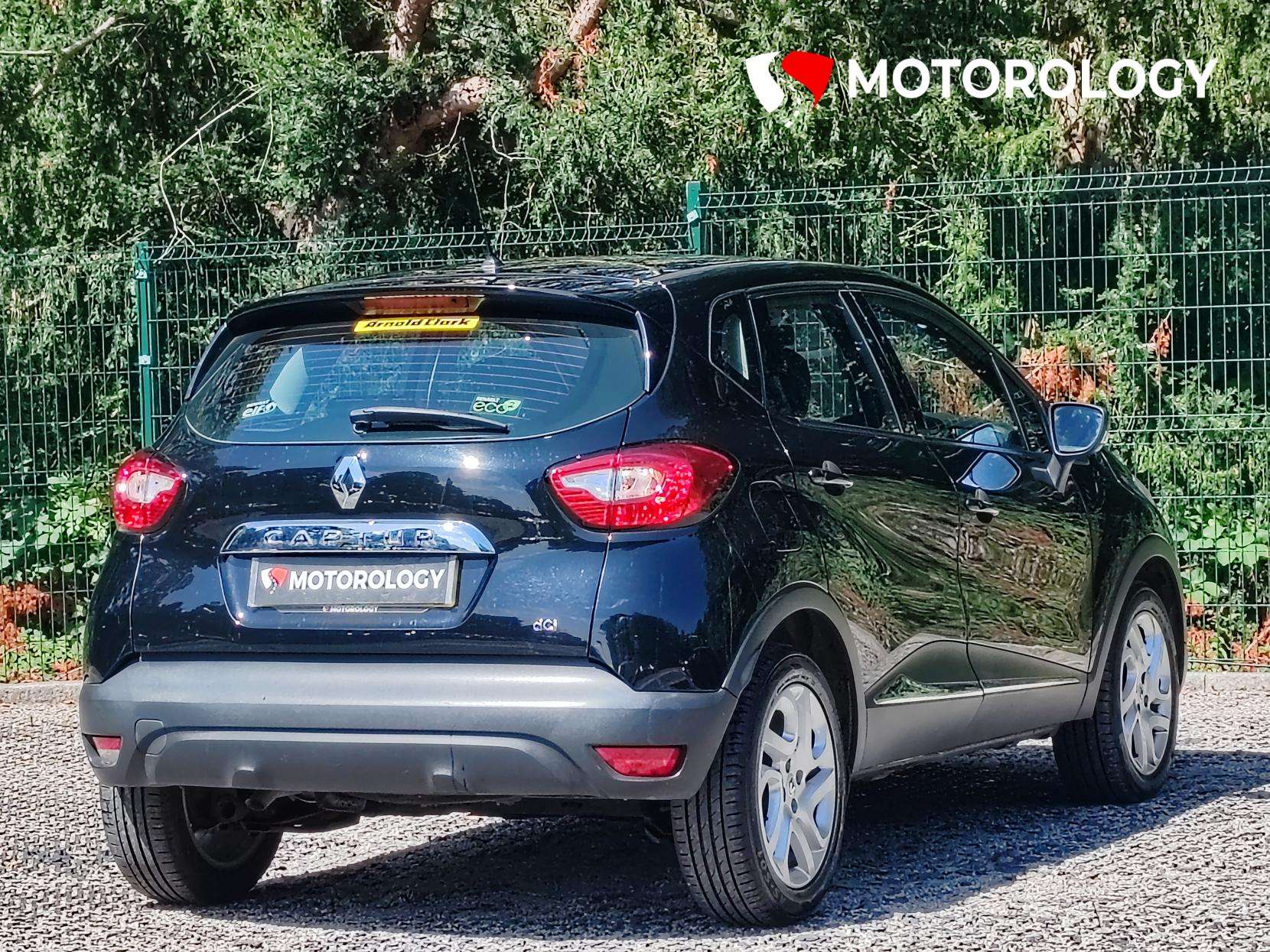 A 2016 RENAULT CAPTUR 1.5 dCi ENERGY Dynamique Nav SUV 5dr Diesel Manual Euro 6 (s/s) (90 ps) A 2016 RENAULT CAPTUR 1.5 dCi ENERGY Dynamique Nav SUV 5dr Diesel Manual Euro 6 (s/s) (90 ps)