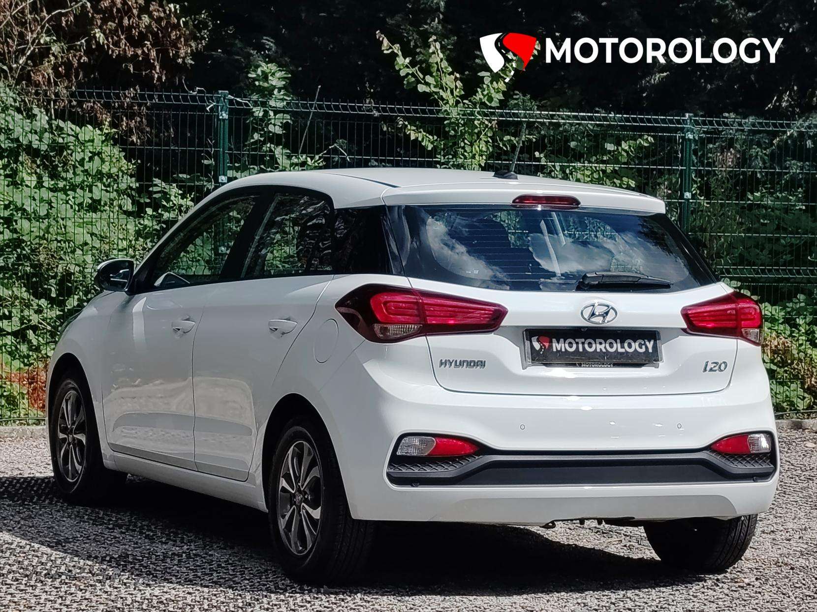 A 2018 HYUNDAI I20 1.2 SE Launch Edition Hatchback 5dr Petrol Manual Euro 6 (s/s) (84 ps) A 2018 HYUNDAI I20 1.2 SE Launch Edition Hatchback 5dr Petrol Manual Euro 6 (s/s) (84 ps)