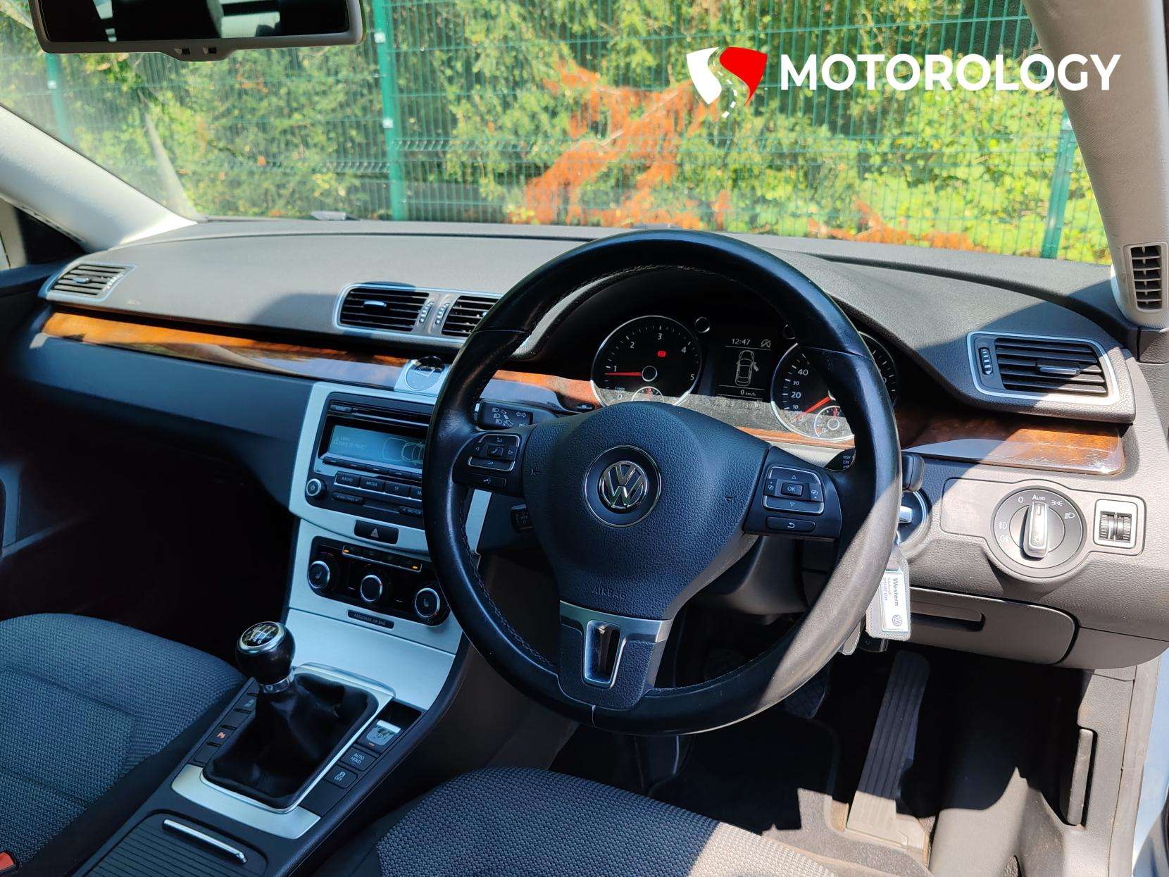 A 2012 VOLKSWAGEN PASSAT 2.0 TDI BlueMotion Tech SE Saloon 4dr Diesel Manual Euro 5 (s/s) (140 ps) A 2012 VOLKSWAGEN PASSAT 2.0 TDI BlueMotion Tech SE Saloon 4dr Diesel Manual Euro 5 (s/s) (140 ps)