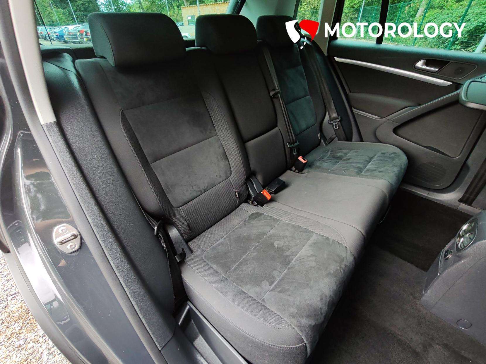 2015 VOLKSWAGEN TIGUAN 2015 VOLKSWAGEN TIGUAN
