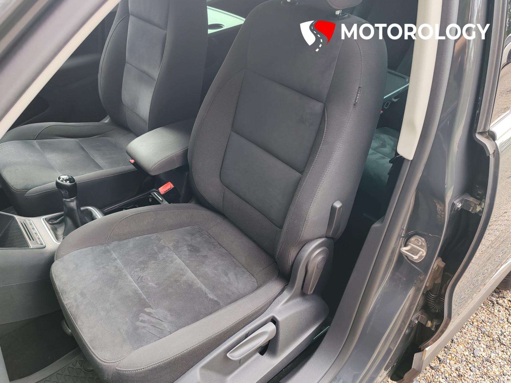 2015 VOLKSWAGEN TIGUAN 2015 VOLKSWAGEN TIGUAN