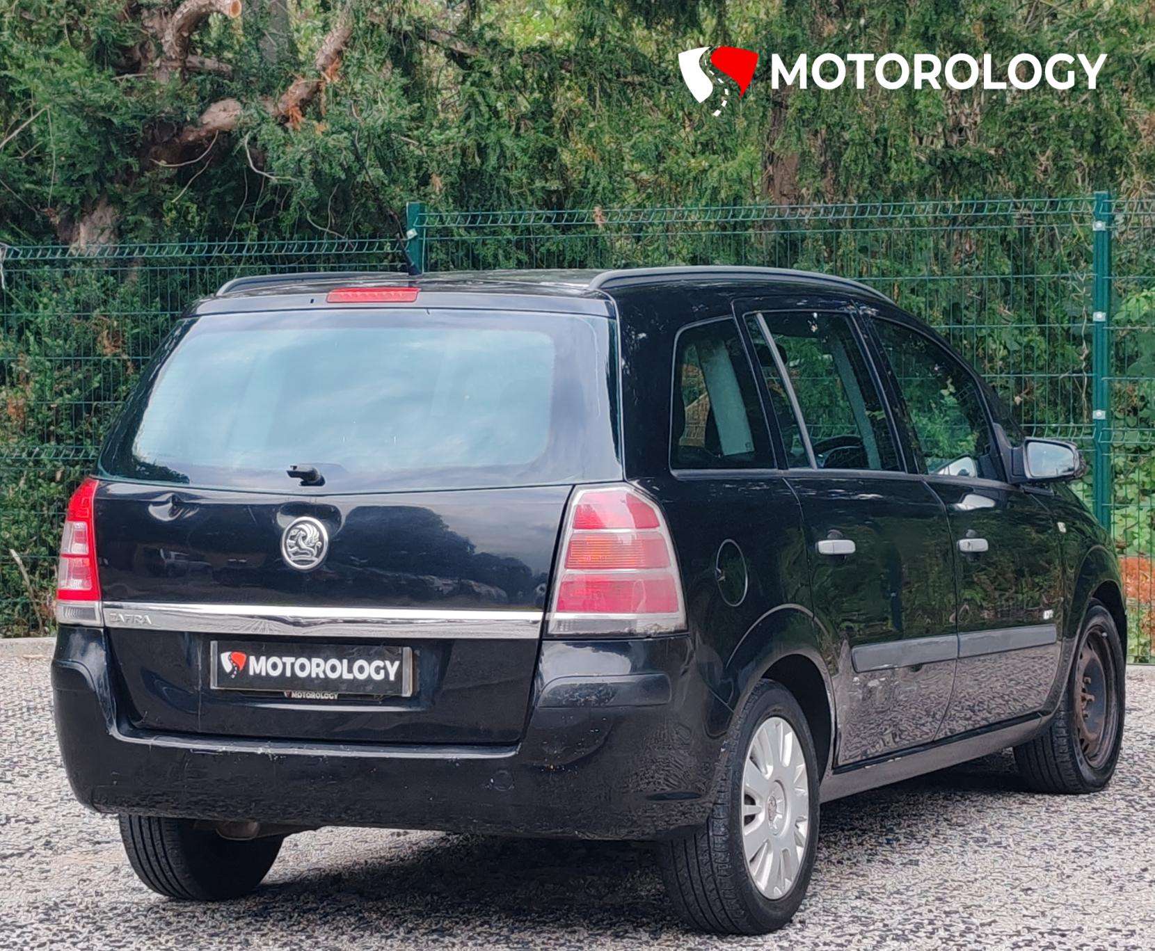 A 2007 VAUXHALL ZAFIRA 1.6 Life MPV 5dr Petrol Manual Euro 4 (105 ps) A 2007 VAUXHALL ZAFIRA 1.6 Life MPV 5dr Petrol Manual Euro 4 (105 ps)