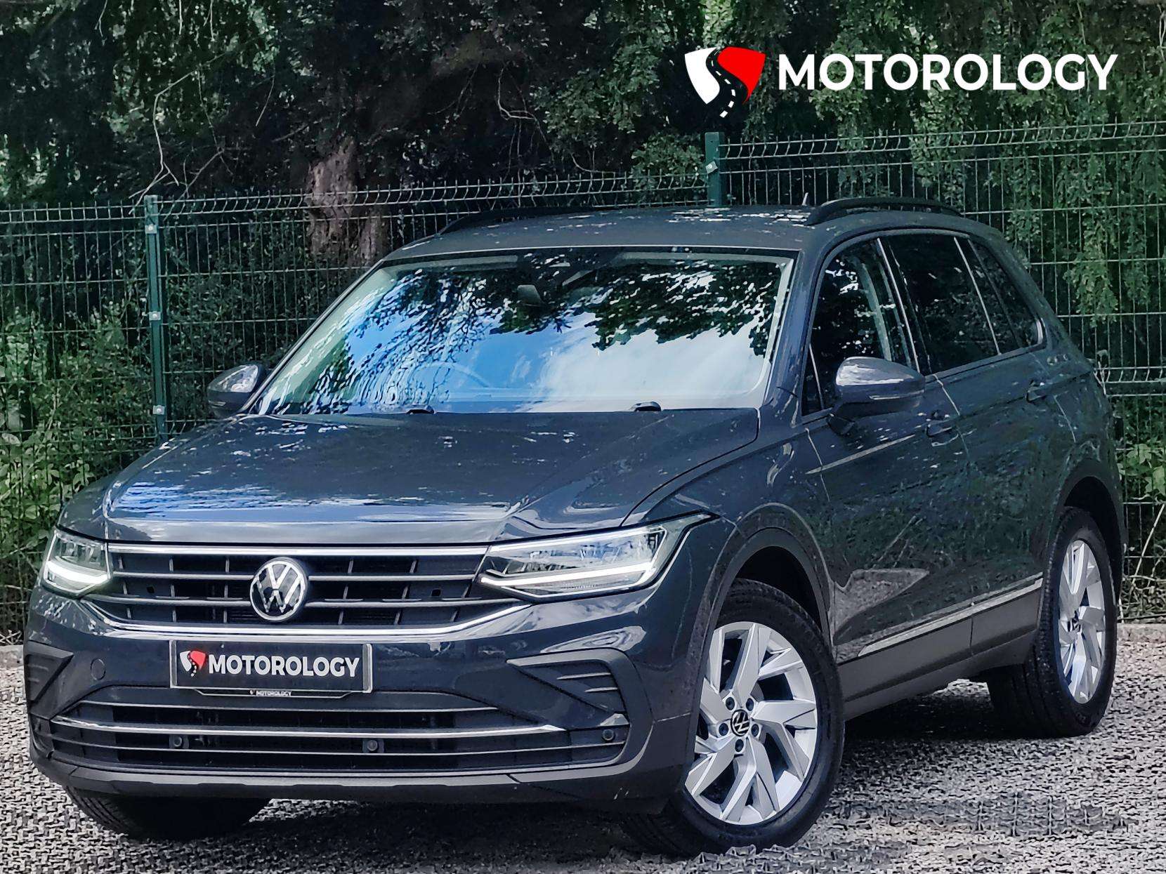 A 2021 VOLKSWAGEN TIGUAN 1.5 TSI Life SUV 5dr Petrol Manual Euro 6 (s/s) (150 ps) A 2021 VOLKSWAGEN TIGUAN 1.5 TSI Life SUV 5dr Petrol Manual Euro 6 (s/s) (150 ps)