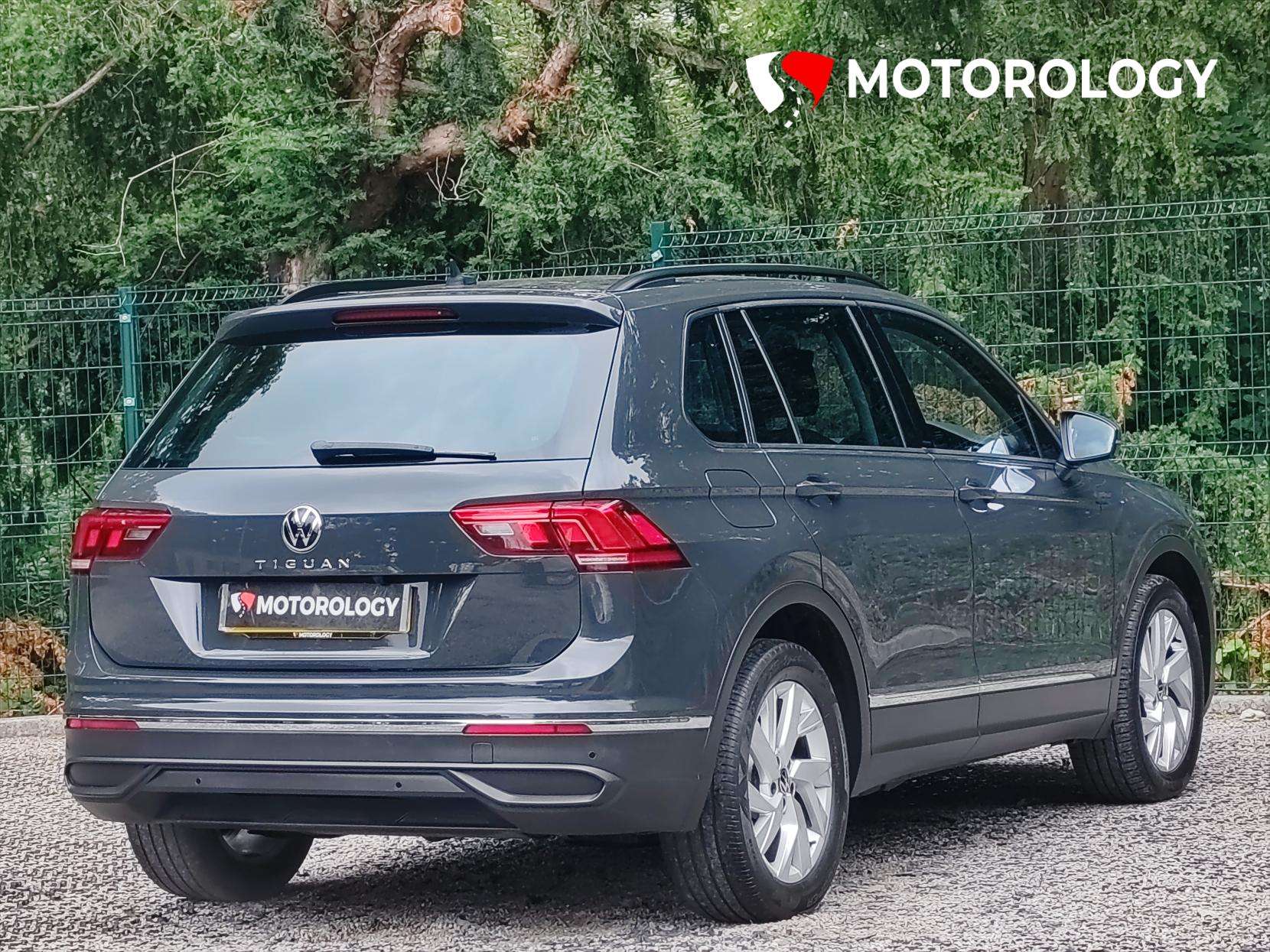 A 2021 VOLKSWAGEN TIGUAN 1.5 TSI Life SUV 5dr Petrol Manual Euro 6 (s/s) (150 ps) A 2021 VOLKSWAGEN TIGUAN 1.5 TSI Life SUV 5dr Petrol Manual Euro 6 (s/s) (150 ps)