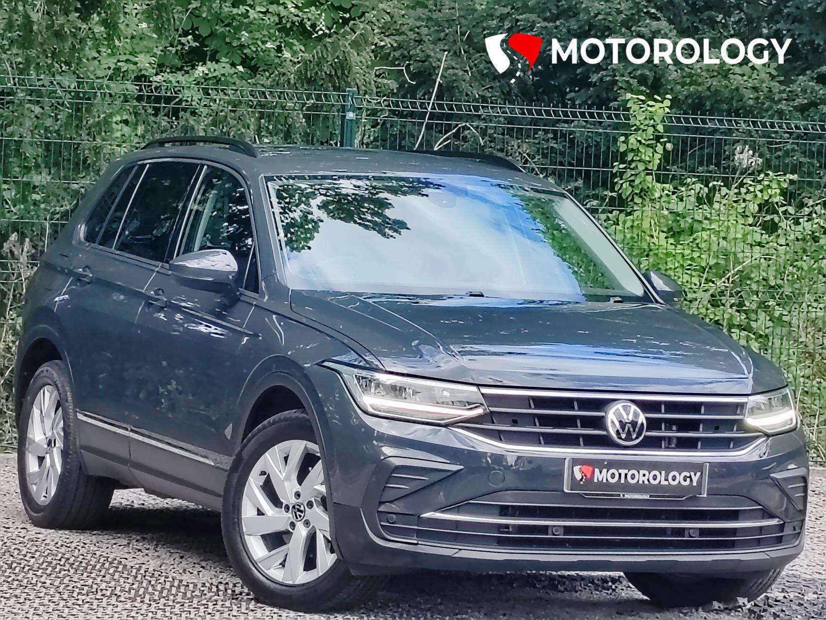 A 2021 VOLKSWAGEN TIGUAN 1.5 TSI Life SUV 5dr Petrol Manual Euro 6 (s/s) (150 ps) A 2021 VOLKSWAGEN TIGUAN 1.5 TSI Life SUV 5dr Petrol Manual Euro 6 (s/s) (150 ps)