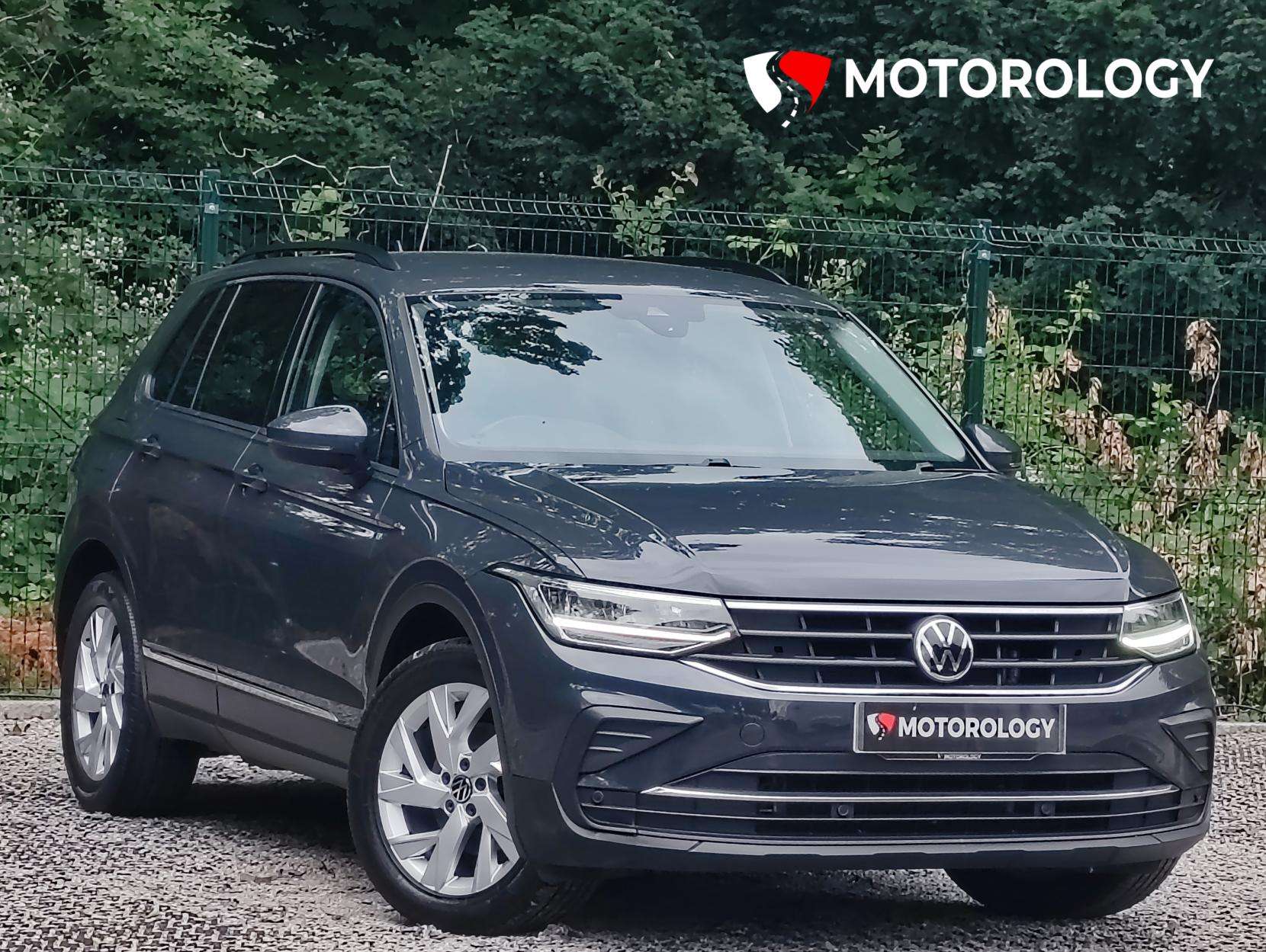 A 2021 VOLKSWAGEN TIGUAN 1.5 TSI Life SUV 5dr Petrol Manual Euro 6 (s/s) (150 ps) A 2021 VOLKSWAGEN TIGUAN 1.5 TSI Life SUV 5dr Petrol Manual Euro 6 (s/s) (150 ps)