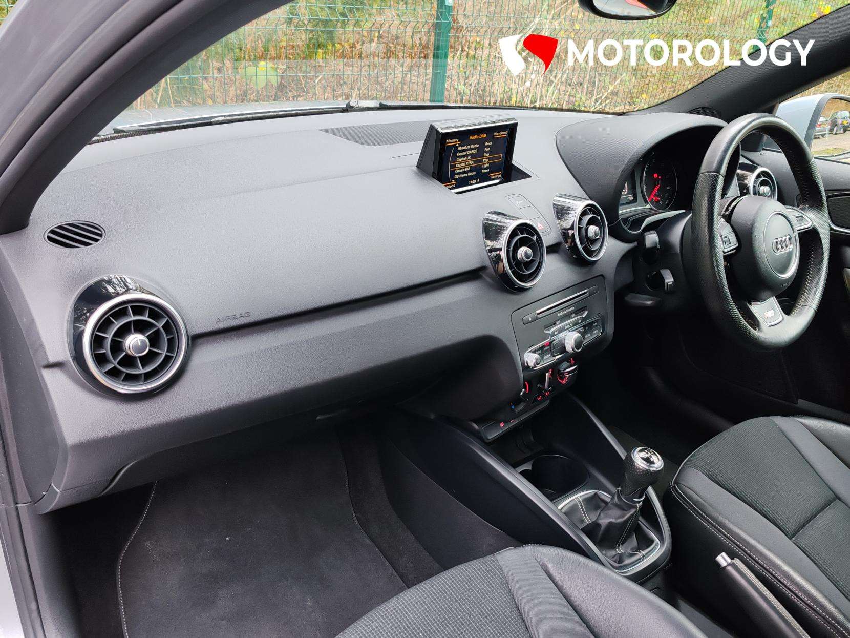 2017 AUDI A1 2017 AUDI A1