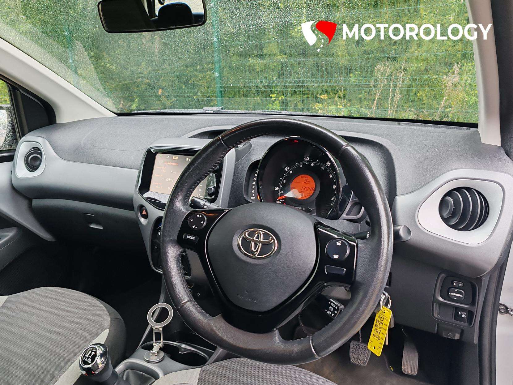 A 2018 TOYOTA AYGO 1.0 VVT-i x-play Hatchback 5dr Petrol Manual Euro 6 (71 ps) A 2018 TOYOTA AYGO 1.0 VVT-i x-play Hatchback 5dr Petrol Manual Euro 6 (71 ps)