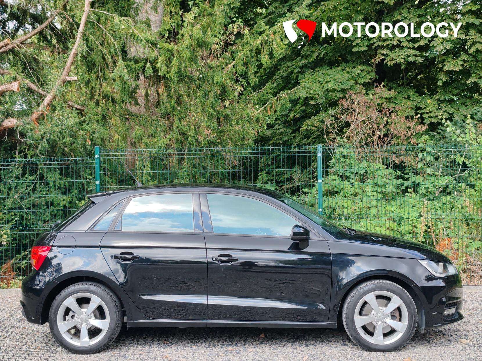 2017 AUDI A1 2017 AUDI A1