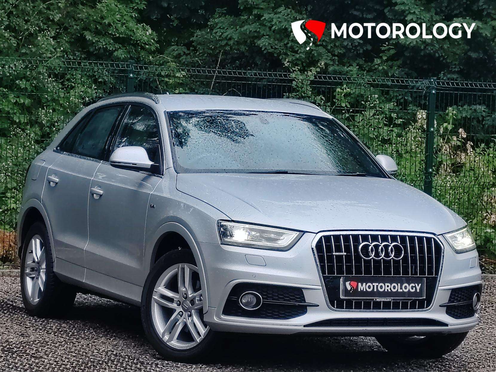 A 2013 AUDI Q3 2.0 TDI S line SUV 5dr Diesel S Tronic quattro Euro 5 (s/s) (177 ps) A 2013 AUDI Q3 2.0 TDI S line SUV 5dr Diesel S Tronic quattro Euro 5 (s/s) (177 ps)