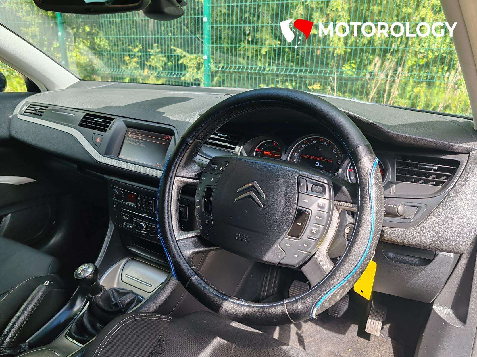 A 2010 CITROEN C5 1.6 HDi VTR+ Estate 5dr Diesel Manual (Nav) (140 g/km, 110 bhp) A 2010 CITROEN C5 1.6 HDi VTR+ Estate 5dr Diesel Manual (Nav) (140 g/km, 110 bhp)