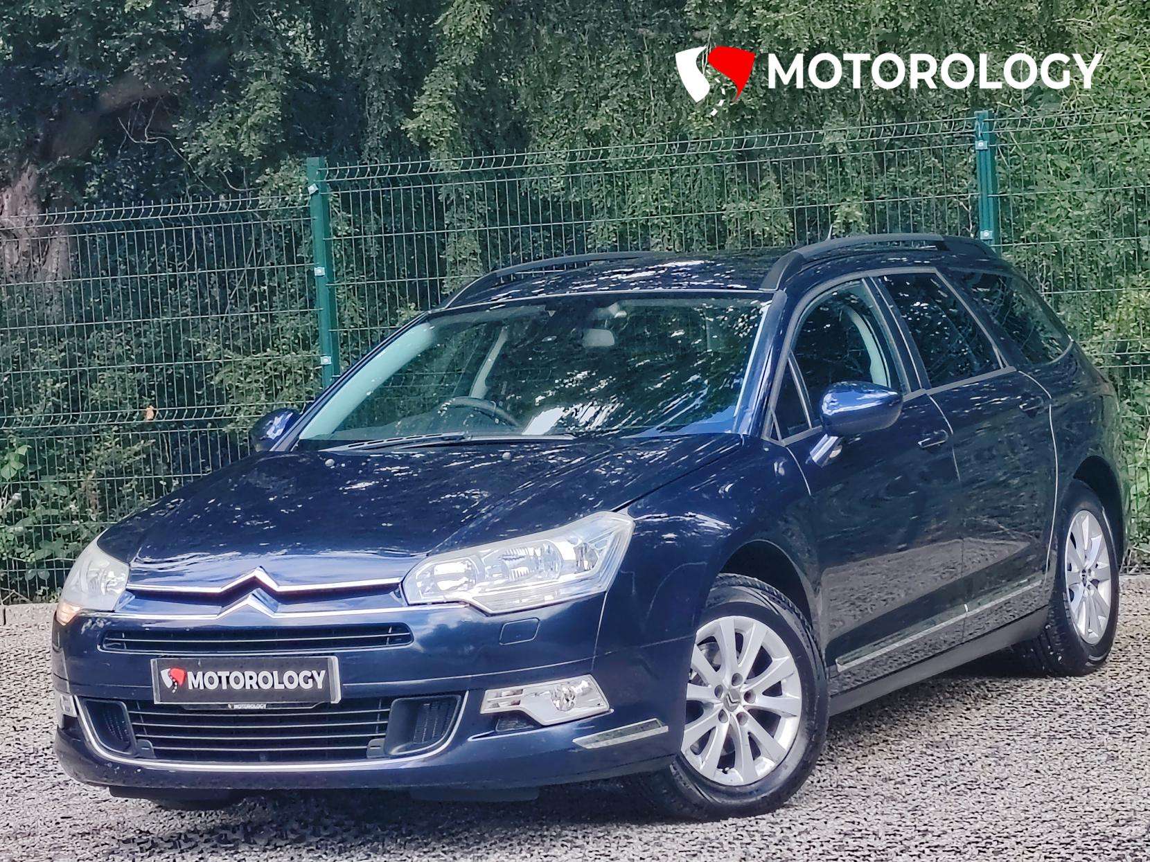 A 2010 CITROEN C5 1.6 HDi VTR+ Estate 5dr Diesel Manual (Nav) (140 g/km, 110 bhp) A 2010 CITROEN C5 1.6 HDi VTR+ Estate 5dr Diesel Manual (Nav) (140 g/km, 110 bhp)