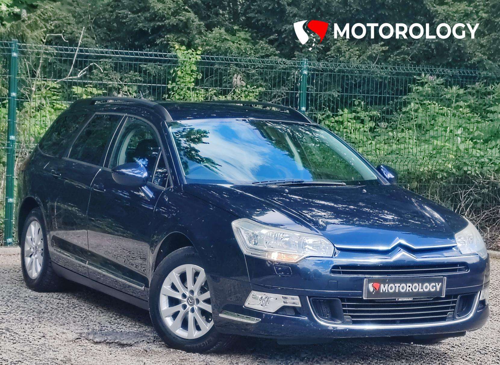 A 2010 CITROEN C5 1.6 HDi VTR+ Estate 5dr Diesel Manual (Nav) (140 g/km, 110 bhp) A 2010 CITROEN C5 1.6 HDi VTR+ Estate 5dr Diesel Manual (Nav) (140 g/km, 110 bhp)